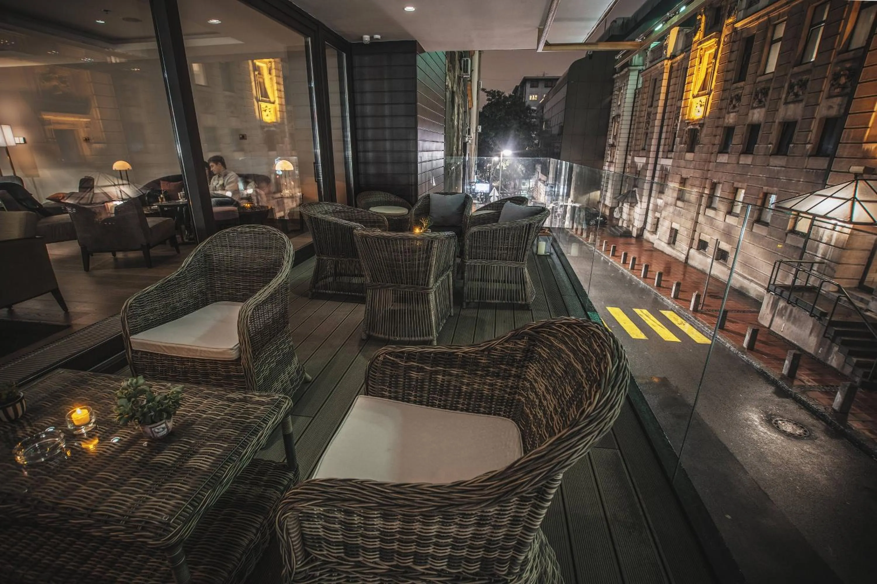 Lounge or bar in Courtyard by Marriott Belgrade City Center