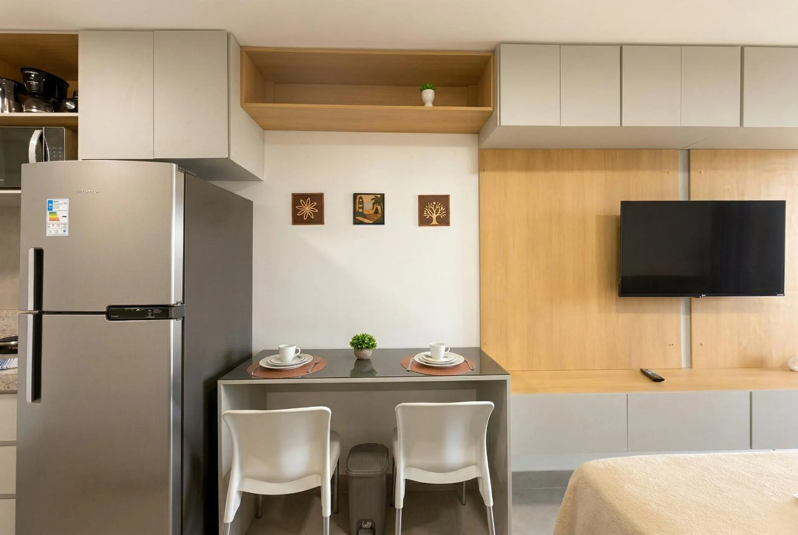 Dining area in Beach Class Summer Residence