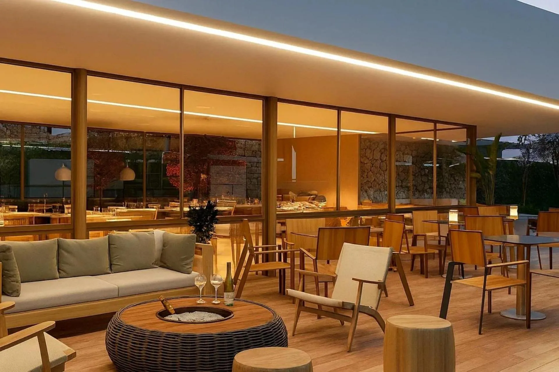 Restaurant/places to eat in Beach Class Summer Residence