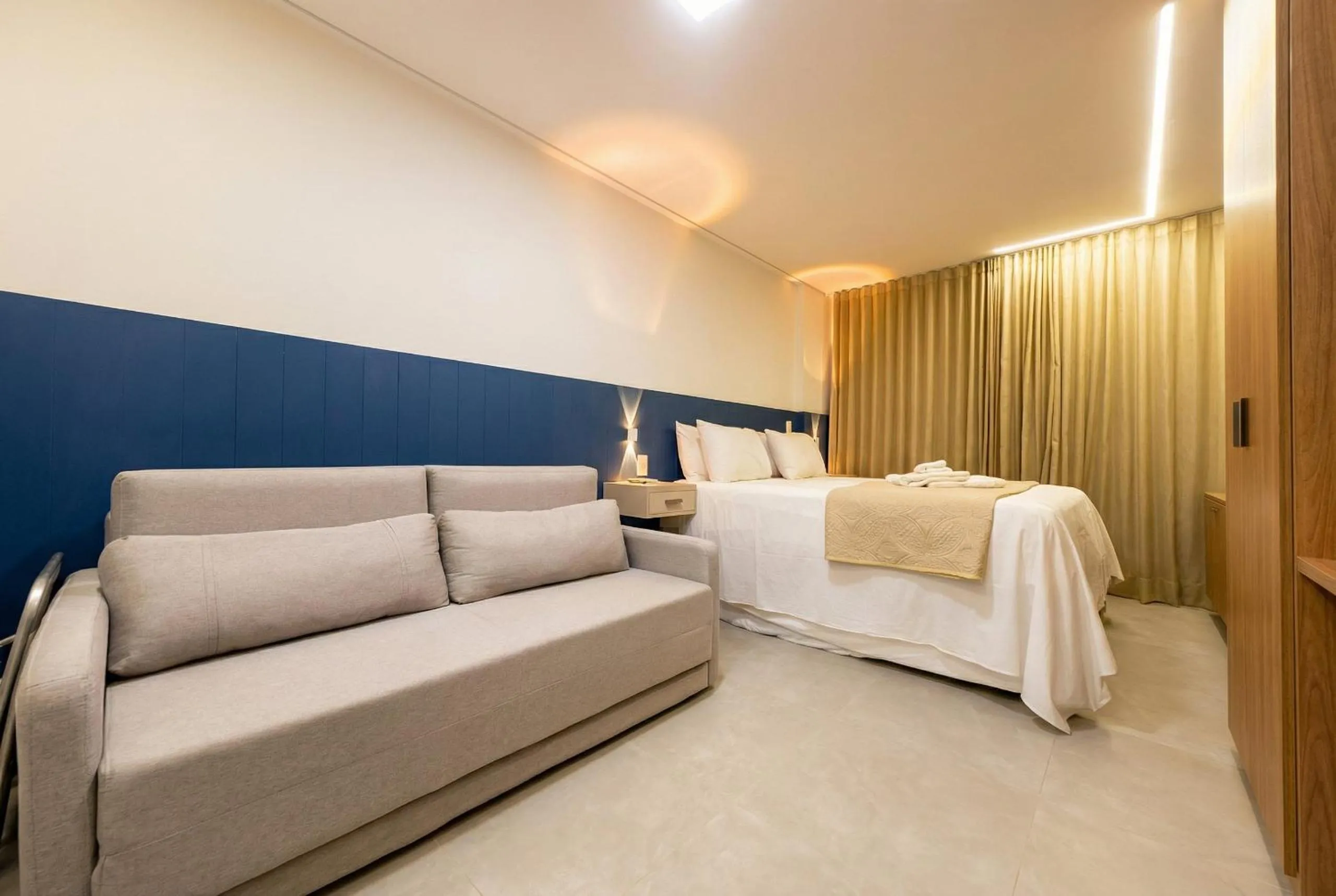 Living room, Bed in Beach Class Summer Residence