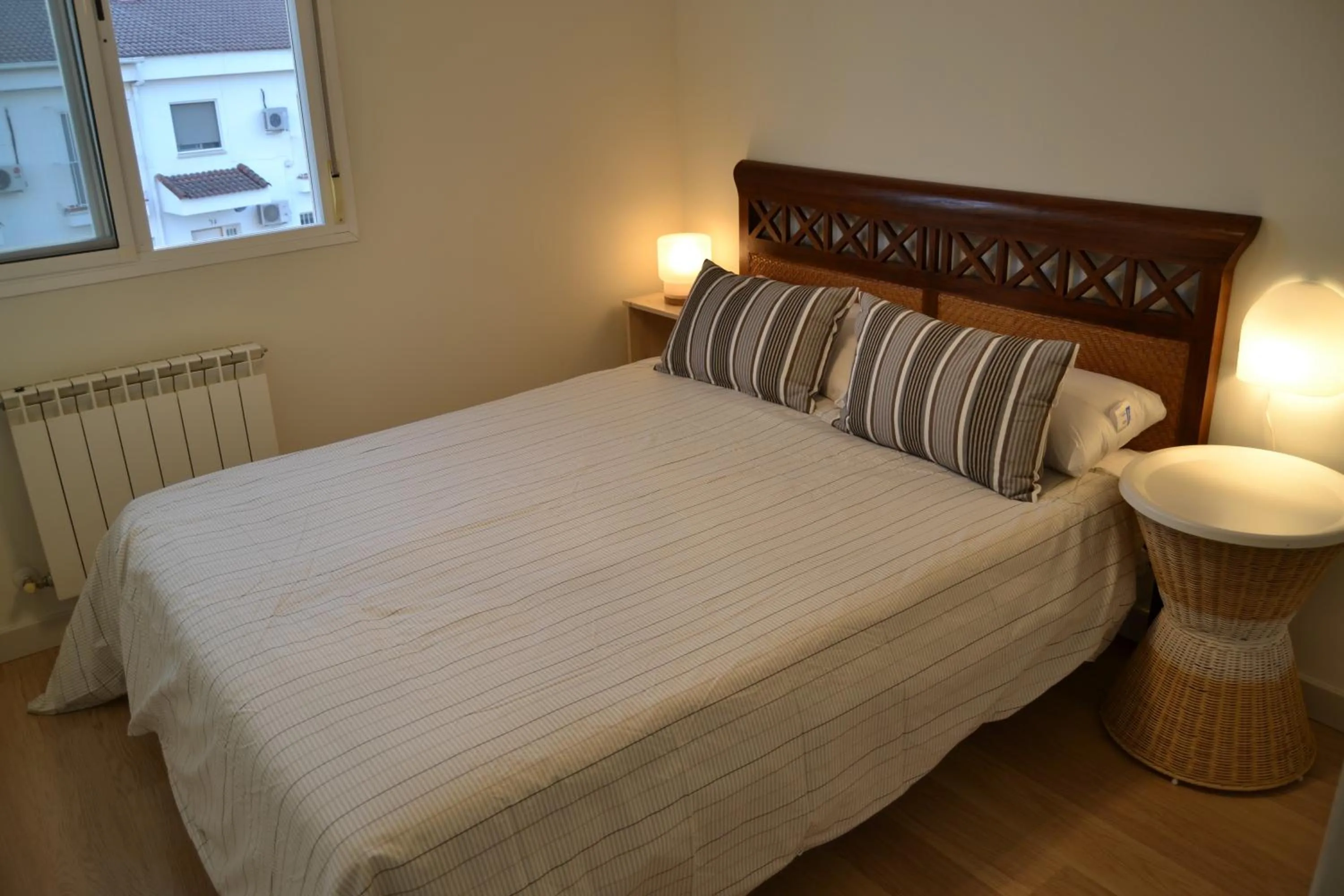 Bedroom, Bed in Apartamento Tíbula Teatro Parking