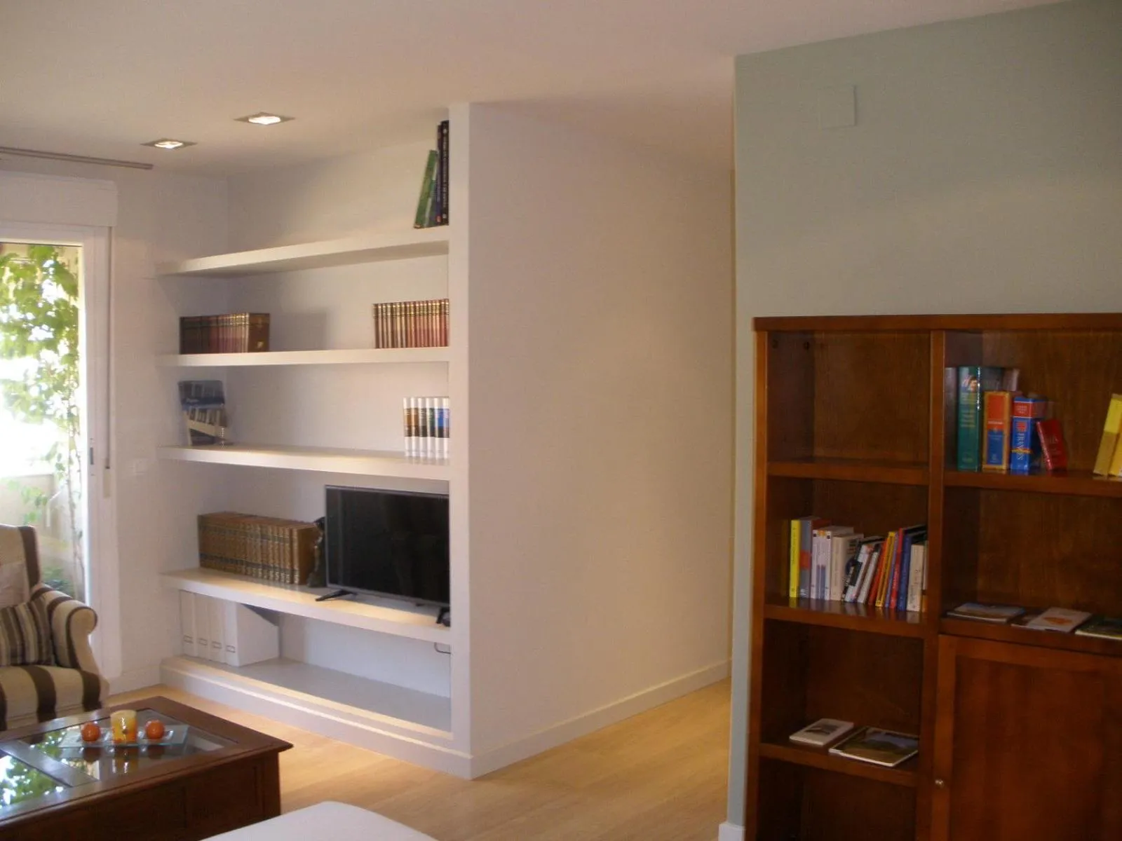 Library in Apartamento Tíbula Teatro Parking