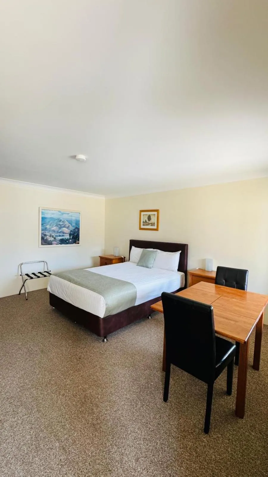 Bedroom, Bed in Marulan Motor Inn