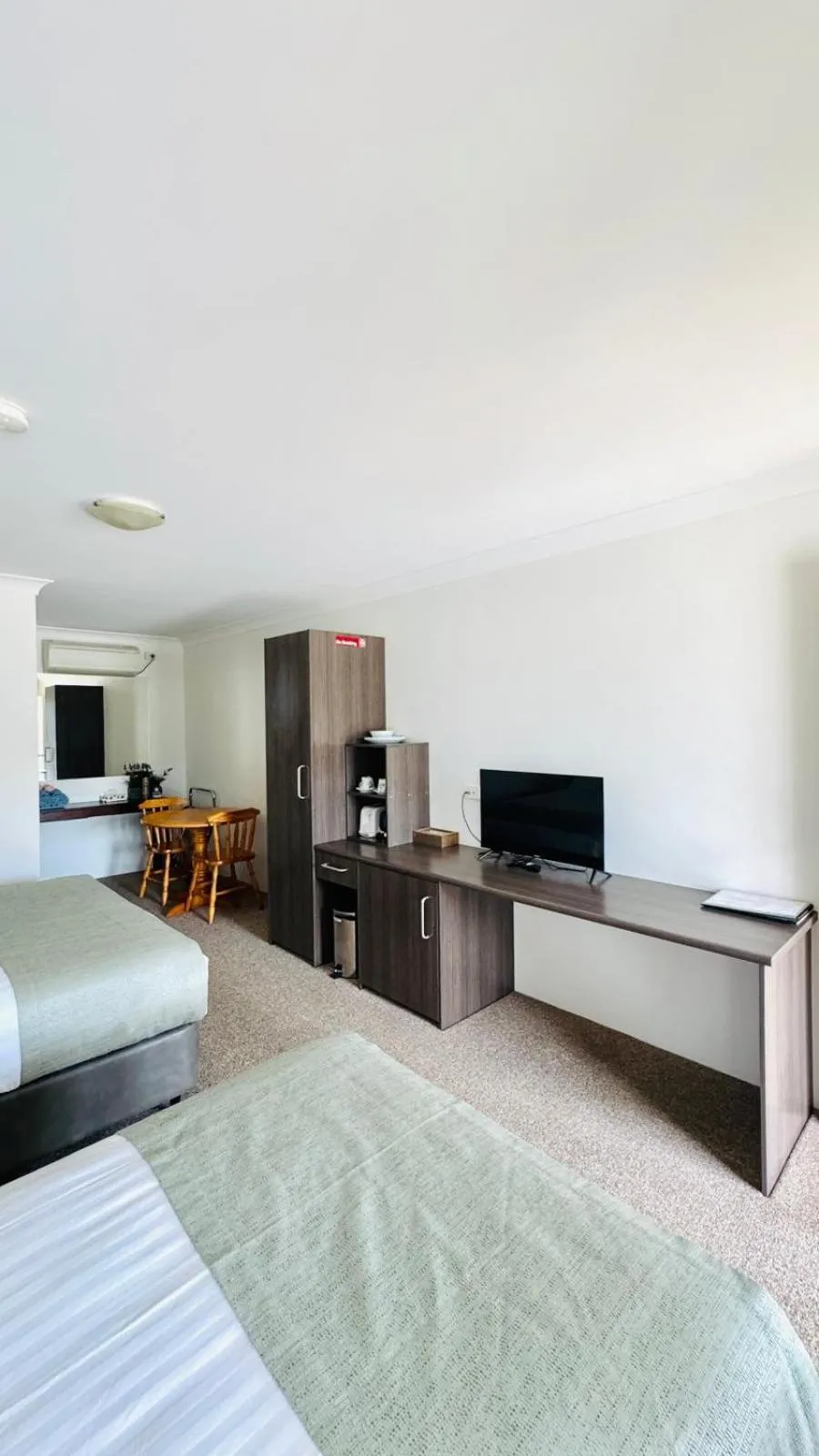 TV and multimedia, Bed in Marulan Motor Inn