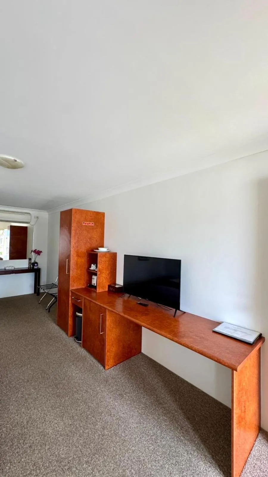 TV and multimedia, Bed in Marulan Motor Inn