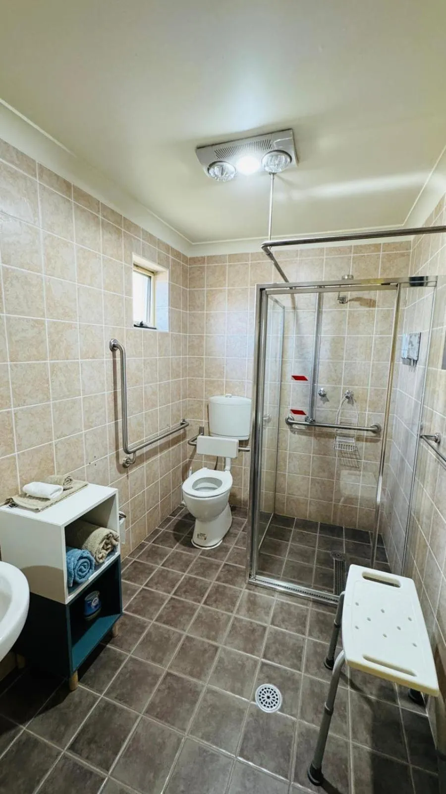 Toilet in Marulan Motor Inn