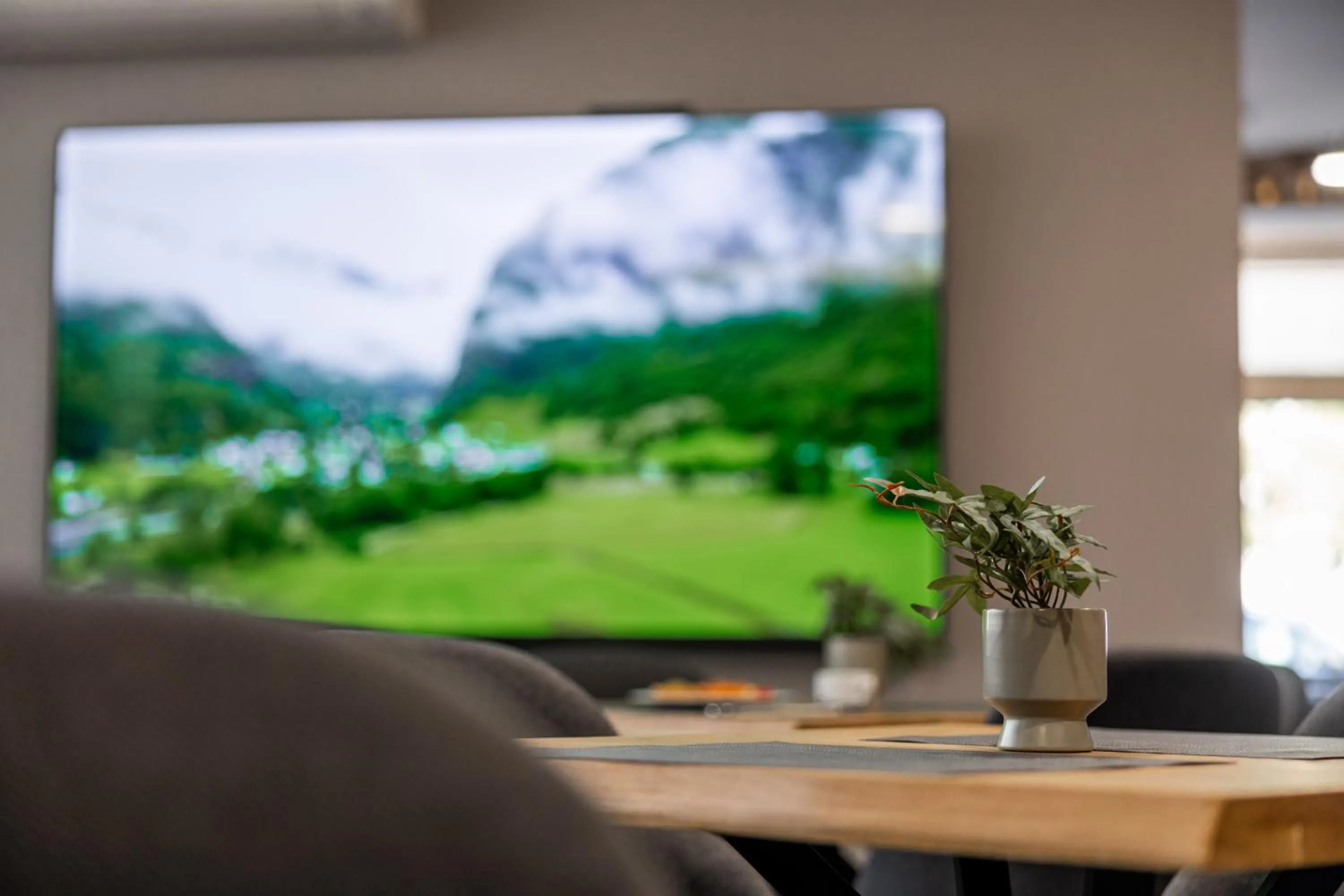 TV and multimedia in Acacia Hotel