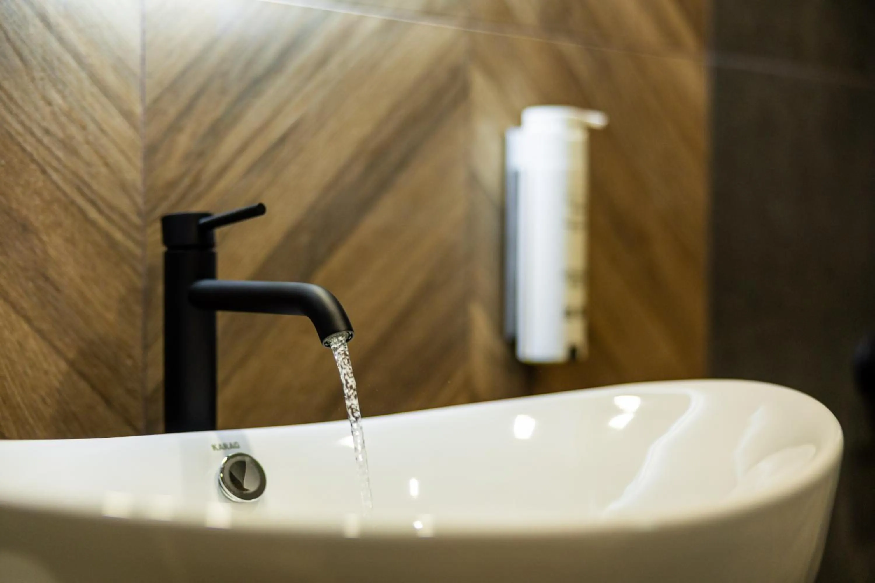 Bathroom in Acacia Hotel