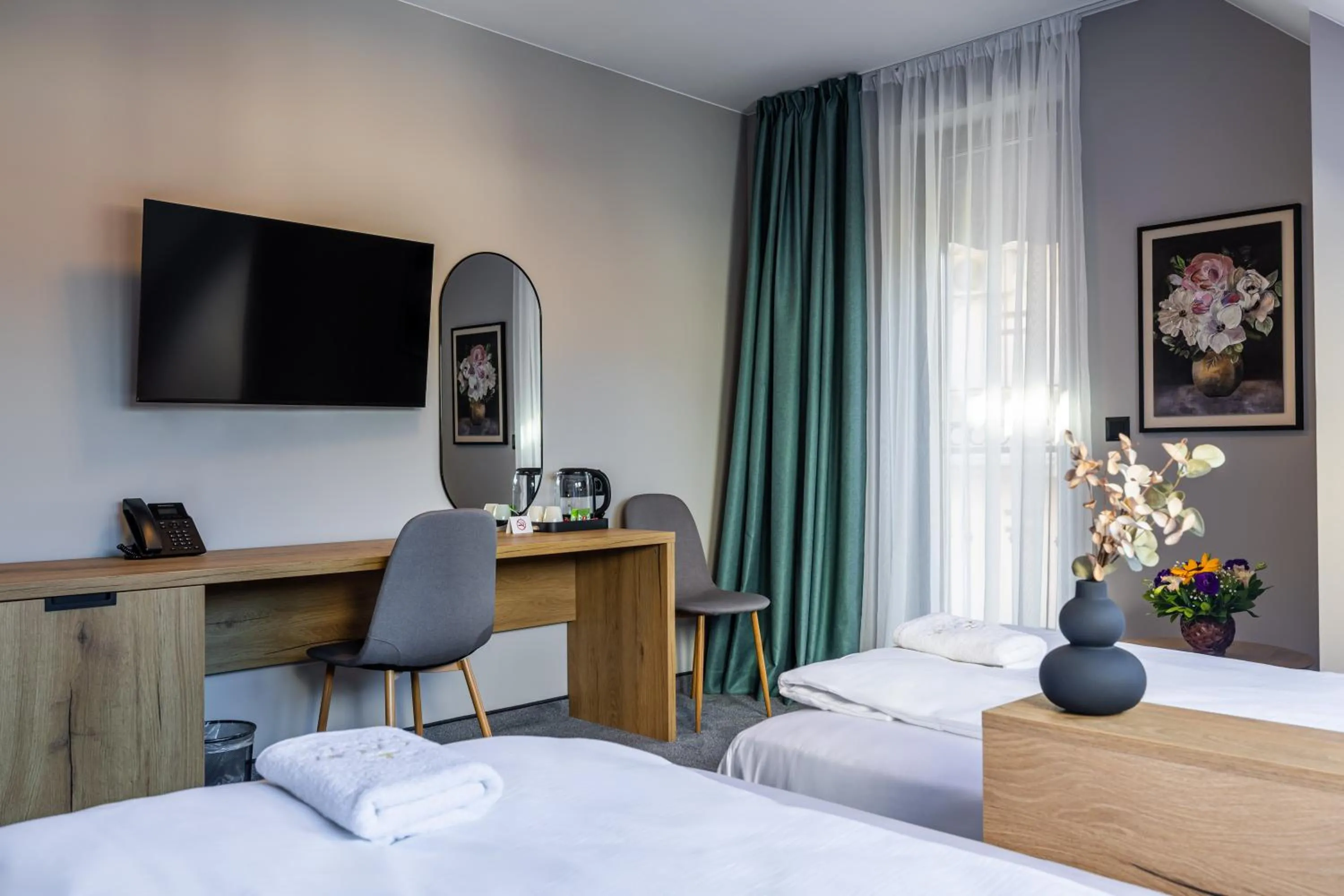 Photo of the whole room, Bed in Acacia Hotel