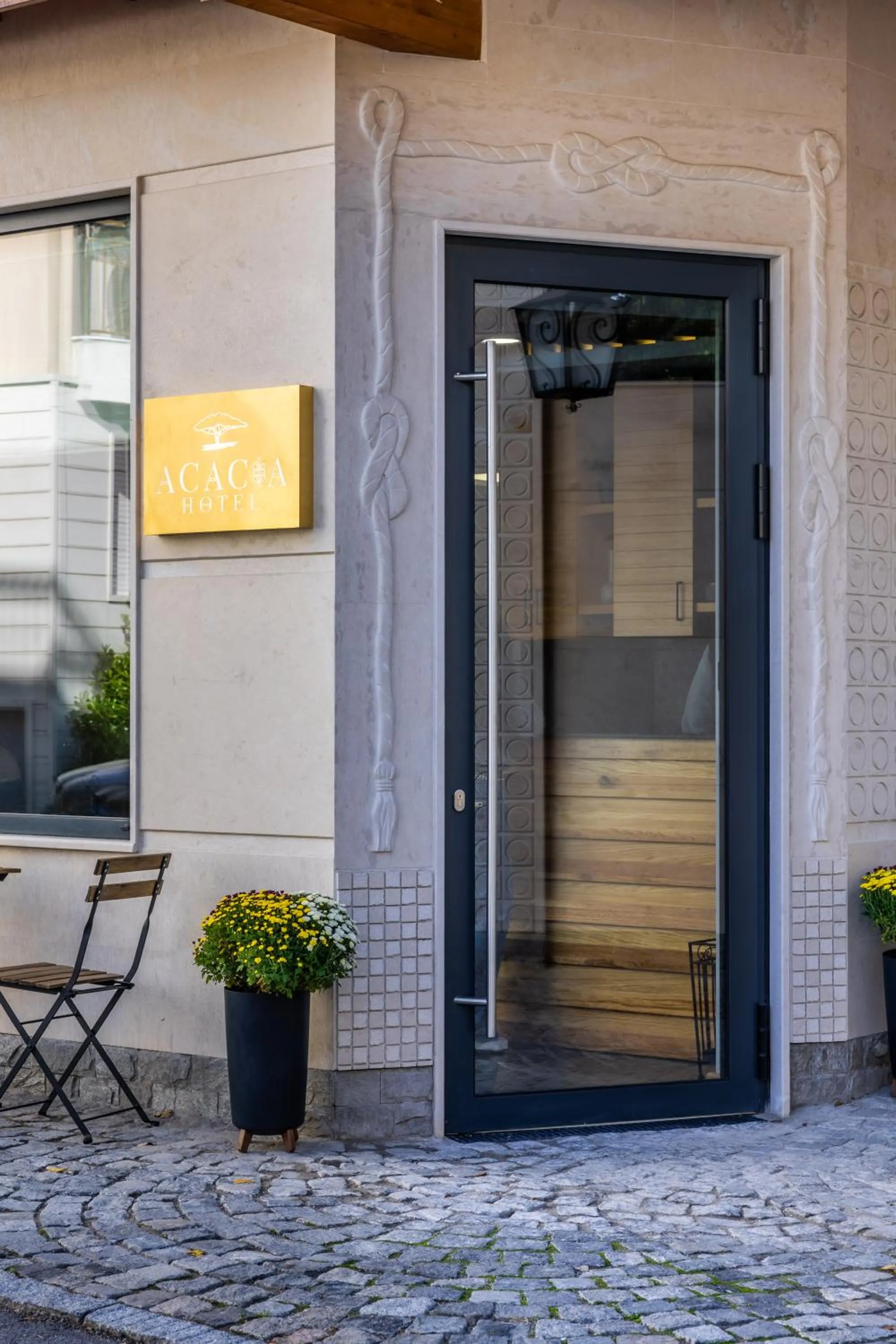 Facade/entrance in Acacia Hotel
