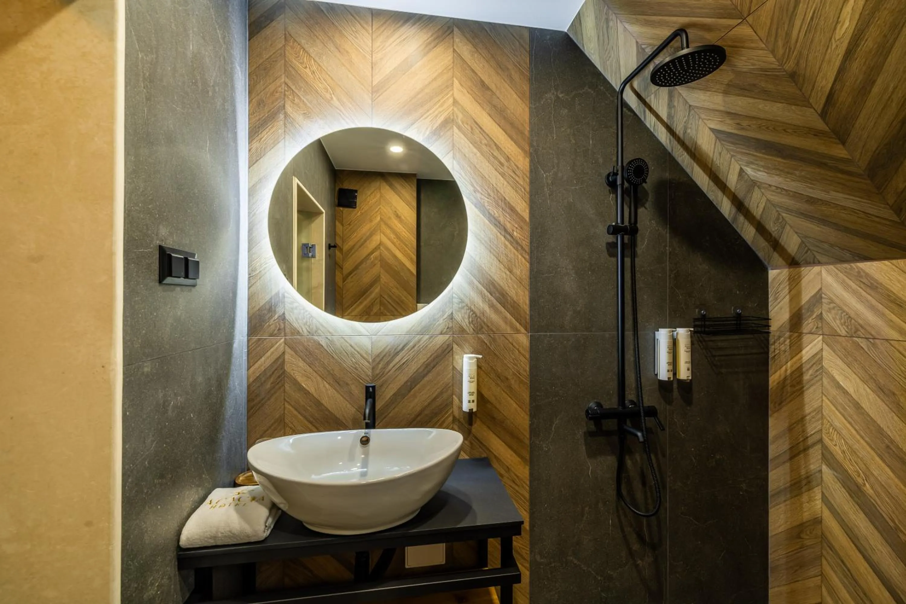 Bathroom in Acacia Hotel
