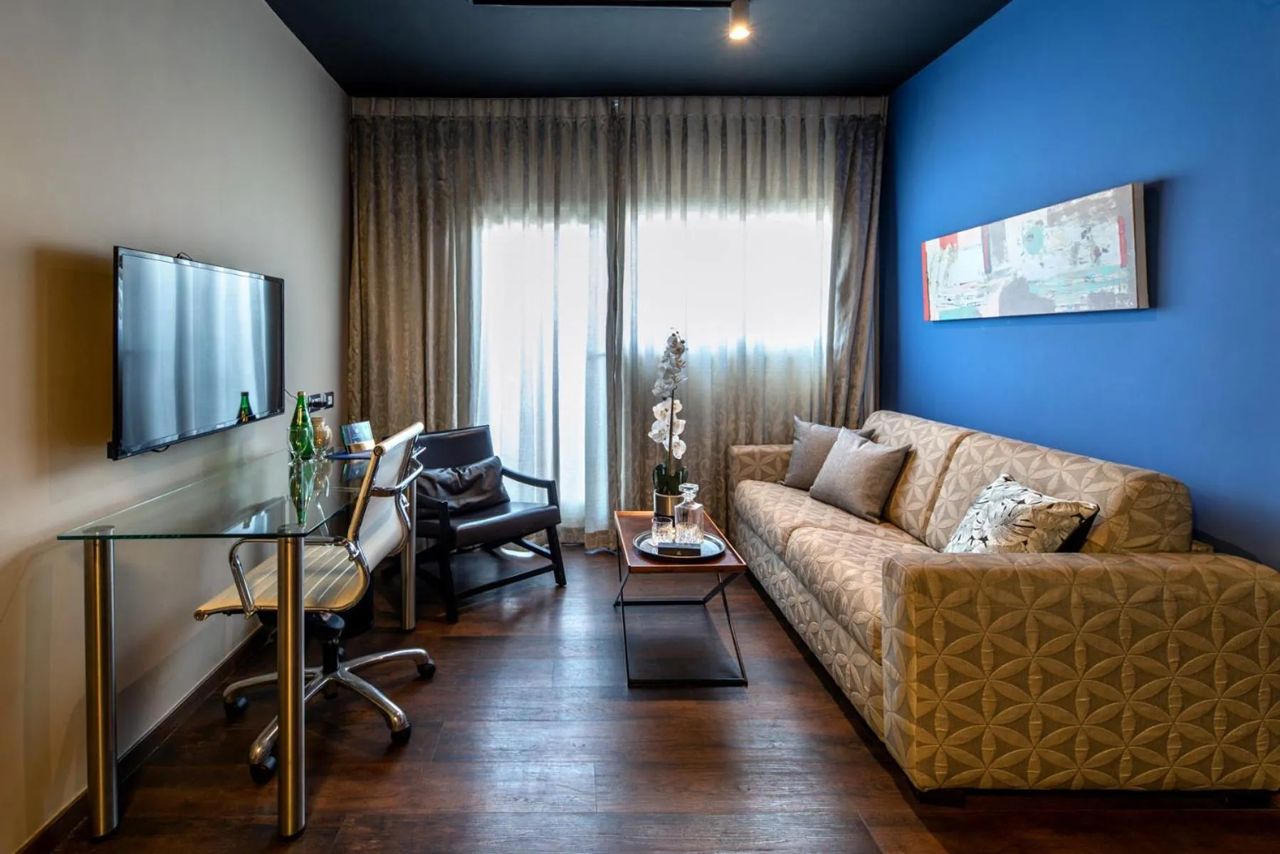 Living room in PLAY Seaport Suite Hotel TLV