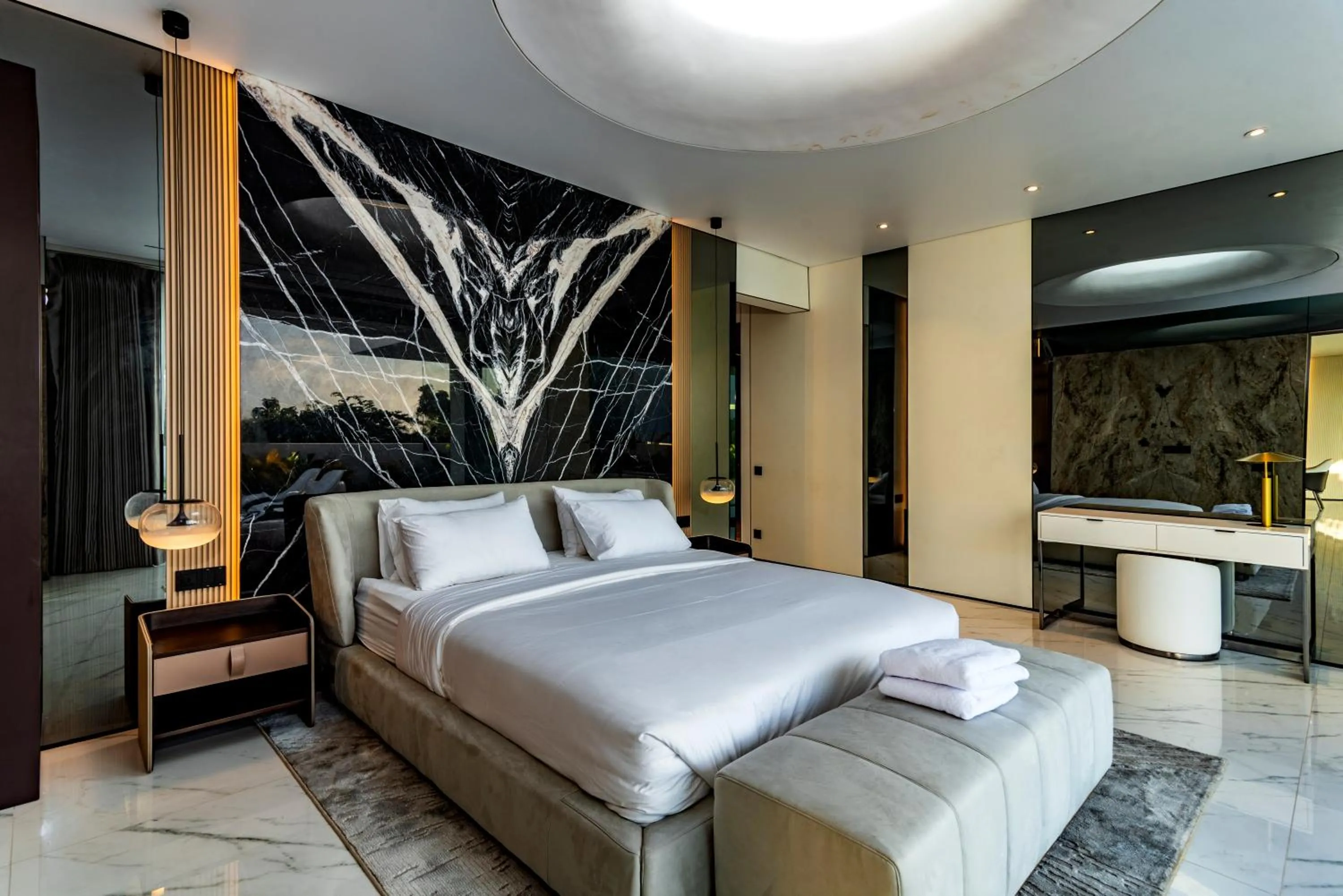 Bedroom, Bed in Sky Star Uluwatu