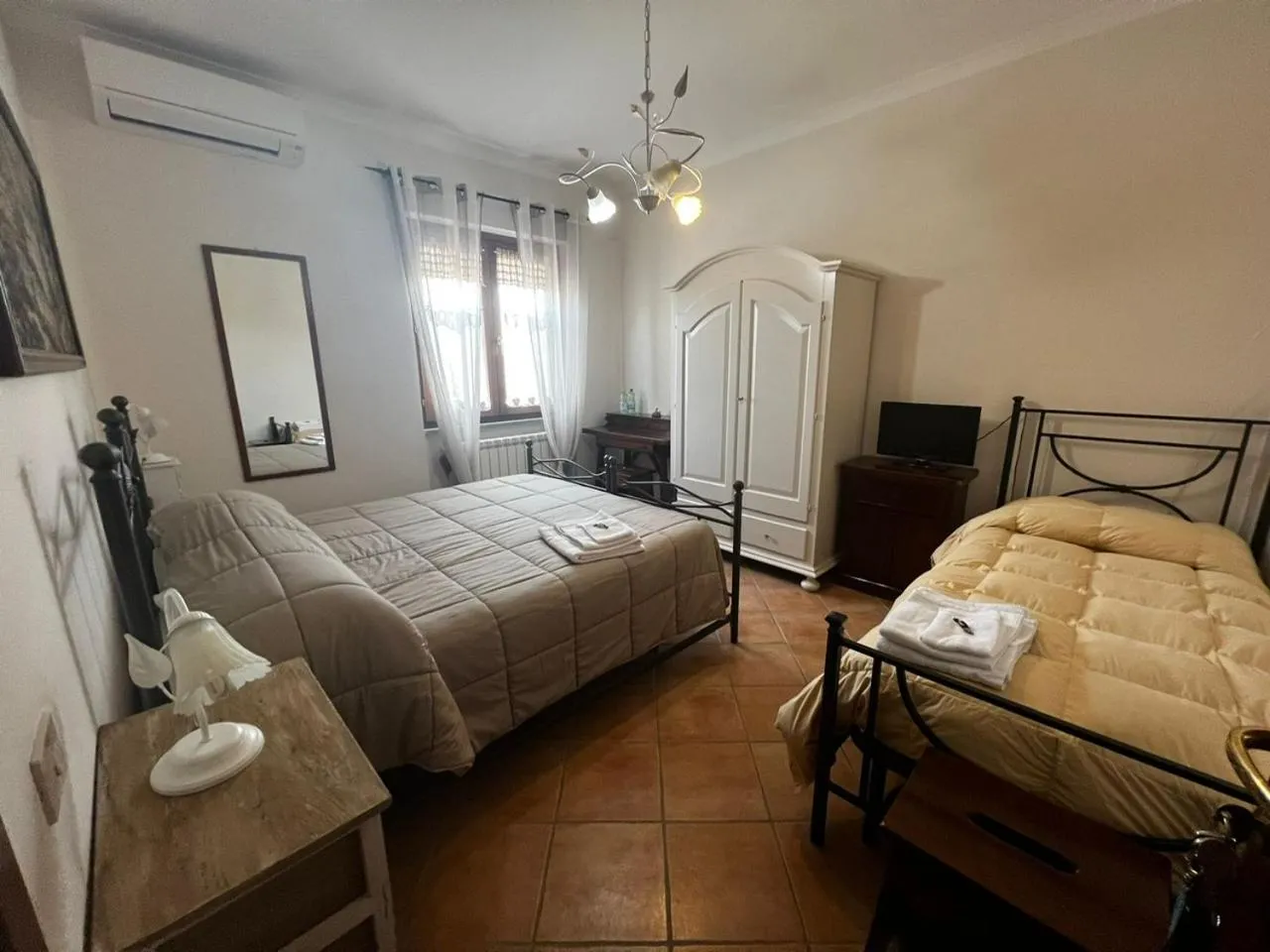 Bed in Bed And Bikers