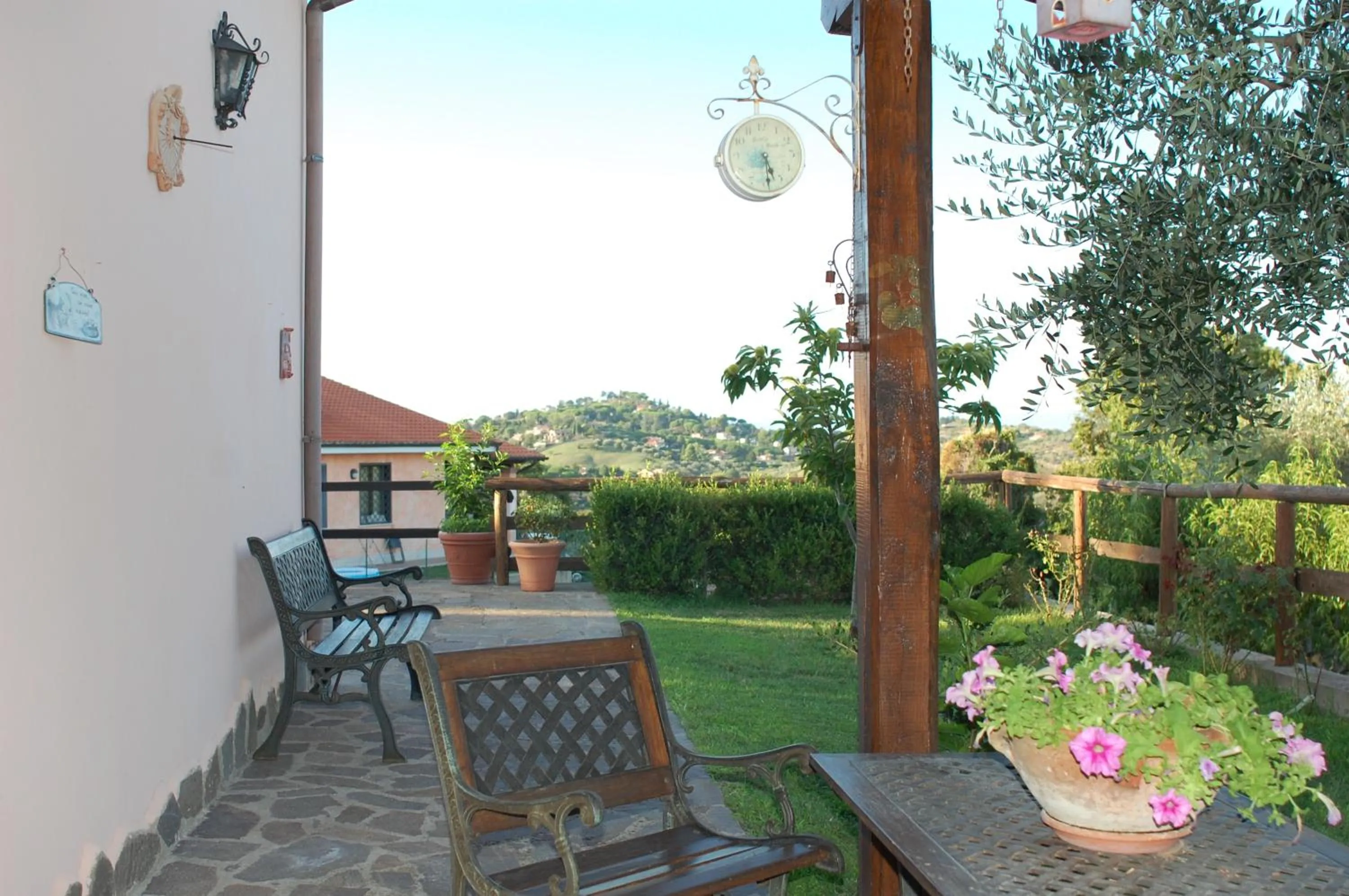 Garden in Bed And Bikers