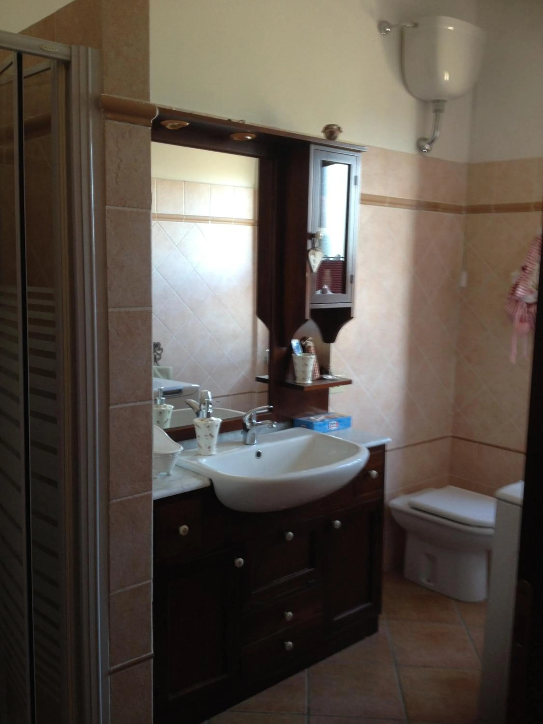 Bathroom in Bed And Bikers