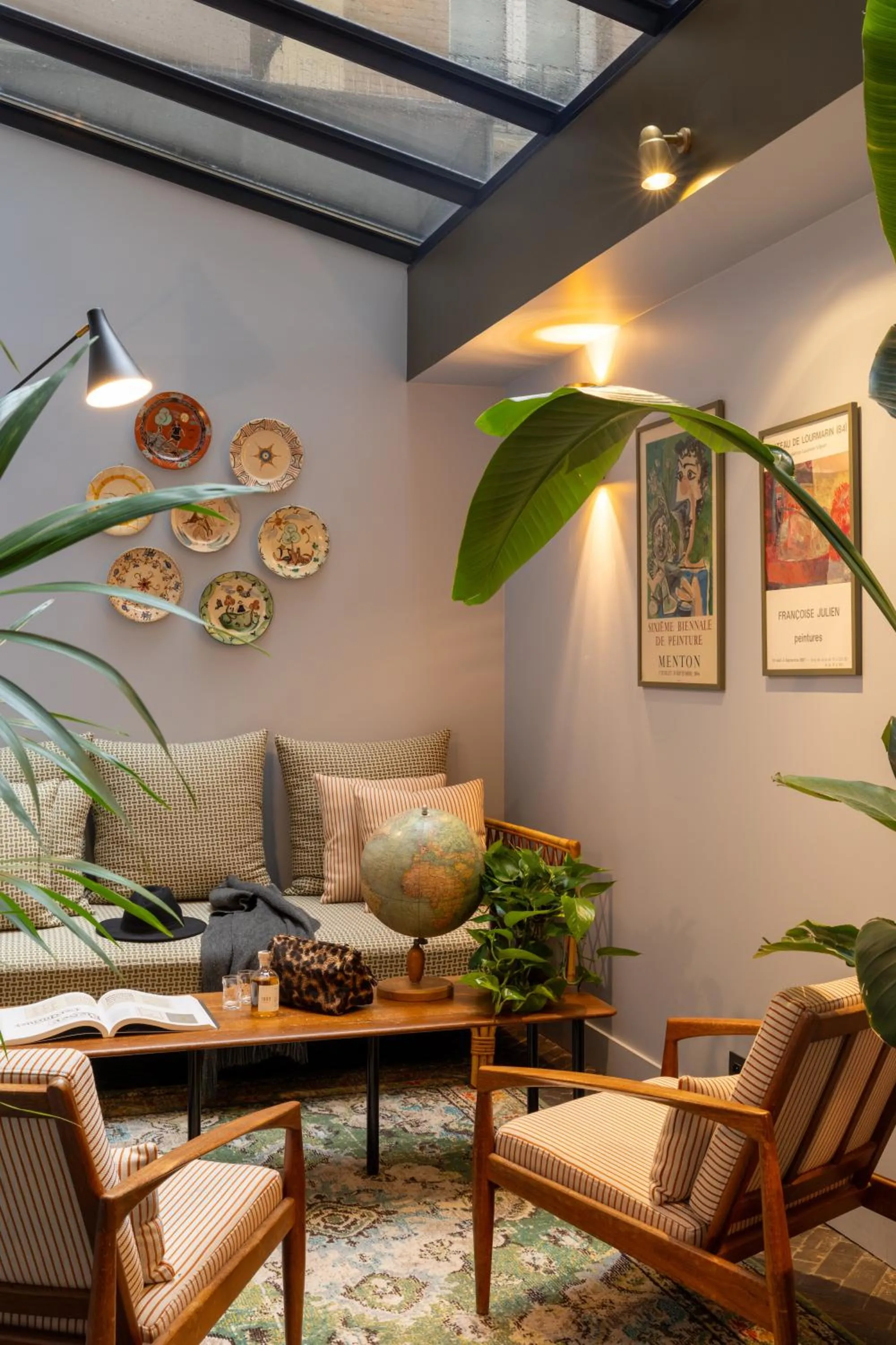 Living room in COQ Hotel Paris