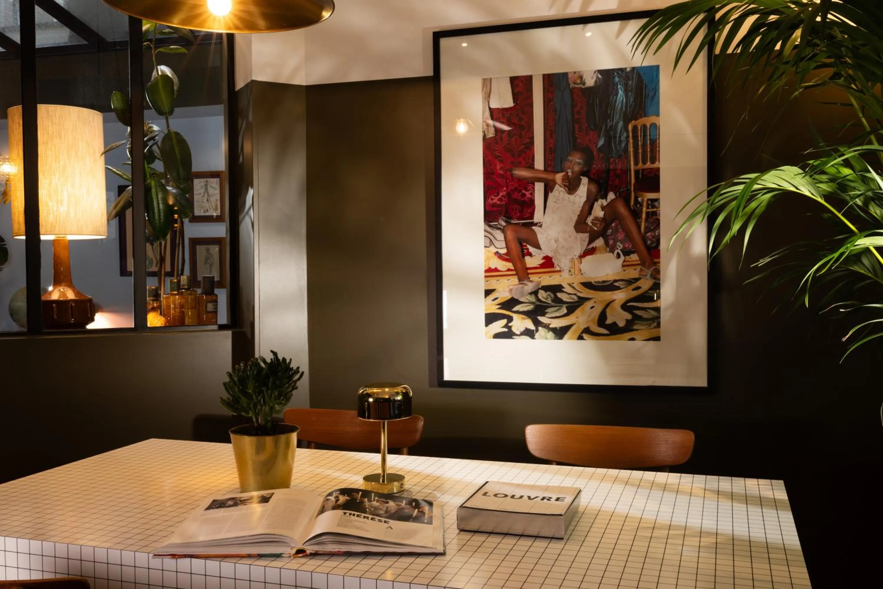 Lobby or reception in COQ Hotel Paris
