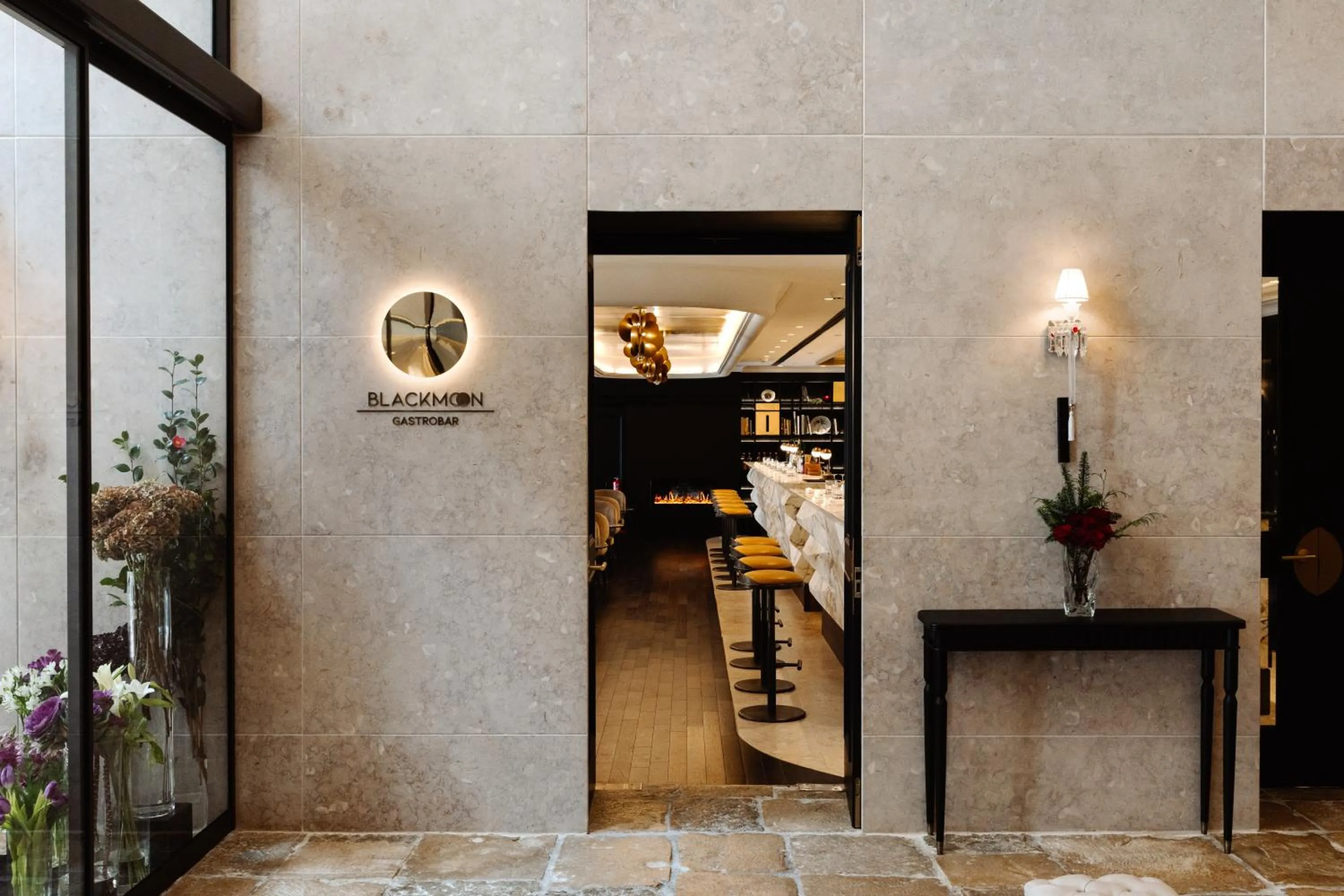 Restaurant/places to eat in MYTHIC SANA Downtown Suites