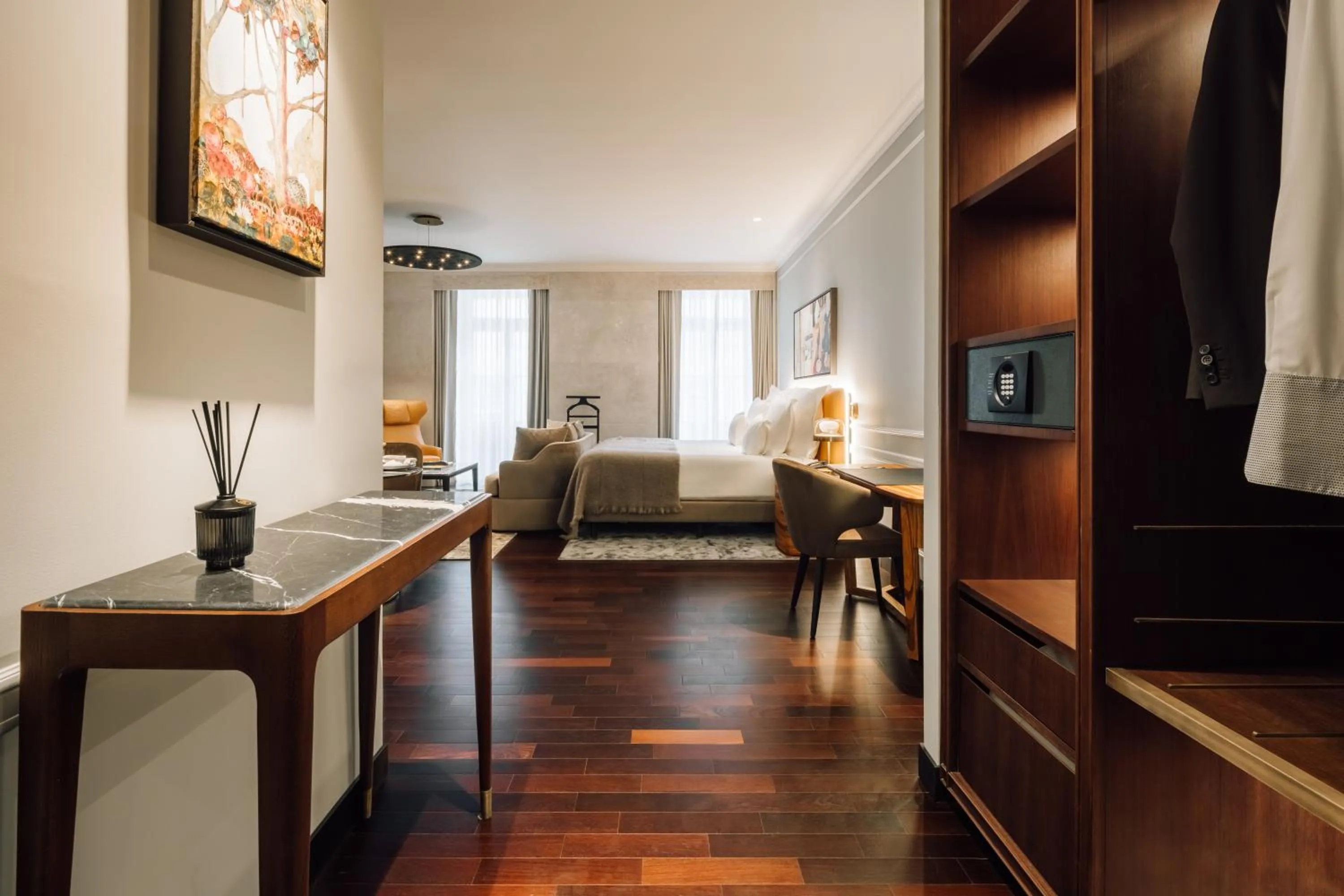 Bedroom, Bed in MYTHIC SANA Downtown Suites
