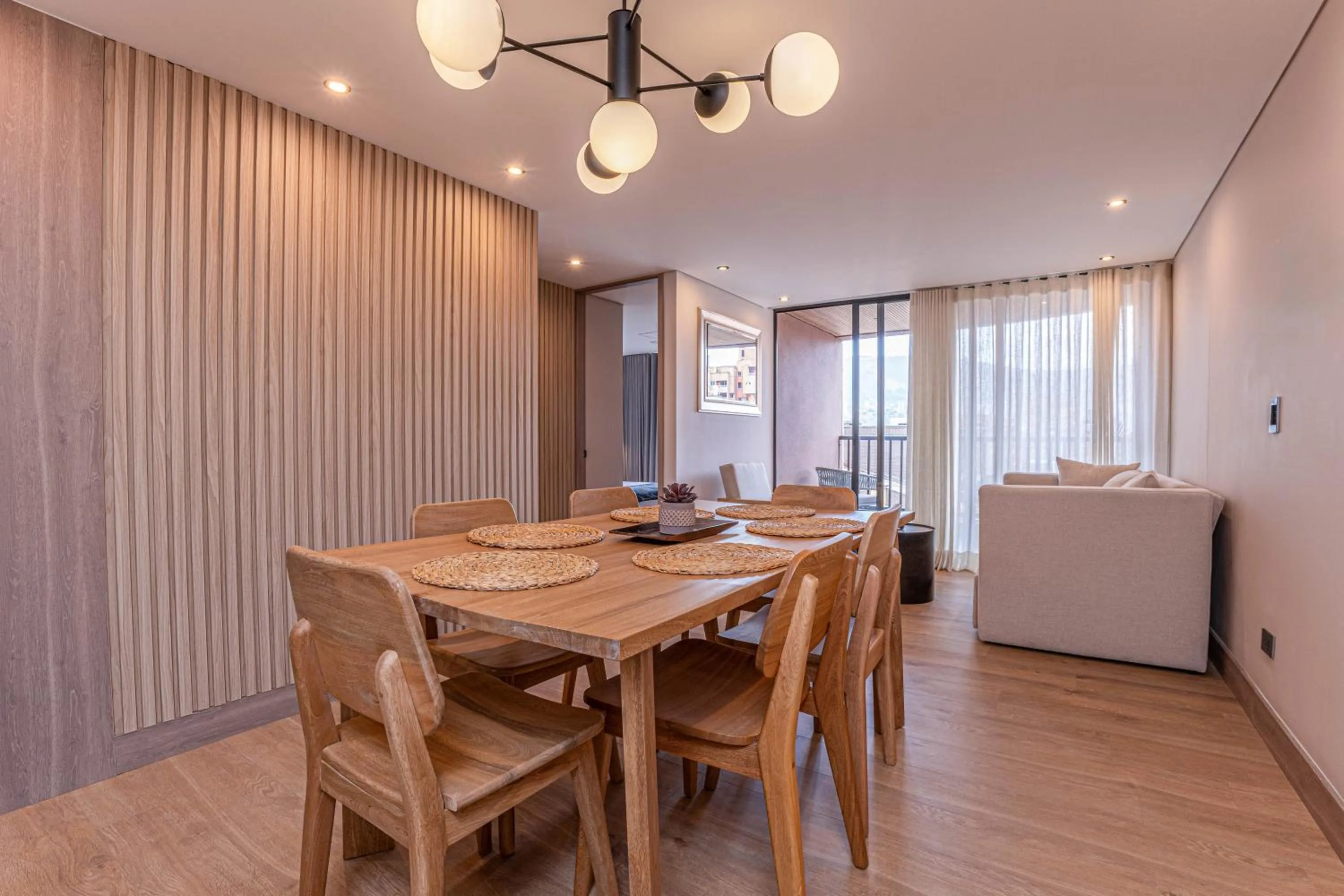 Three-Bedroom Deluxe Apartment in Jatisa Living by Housy