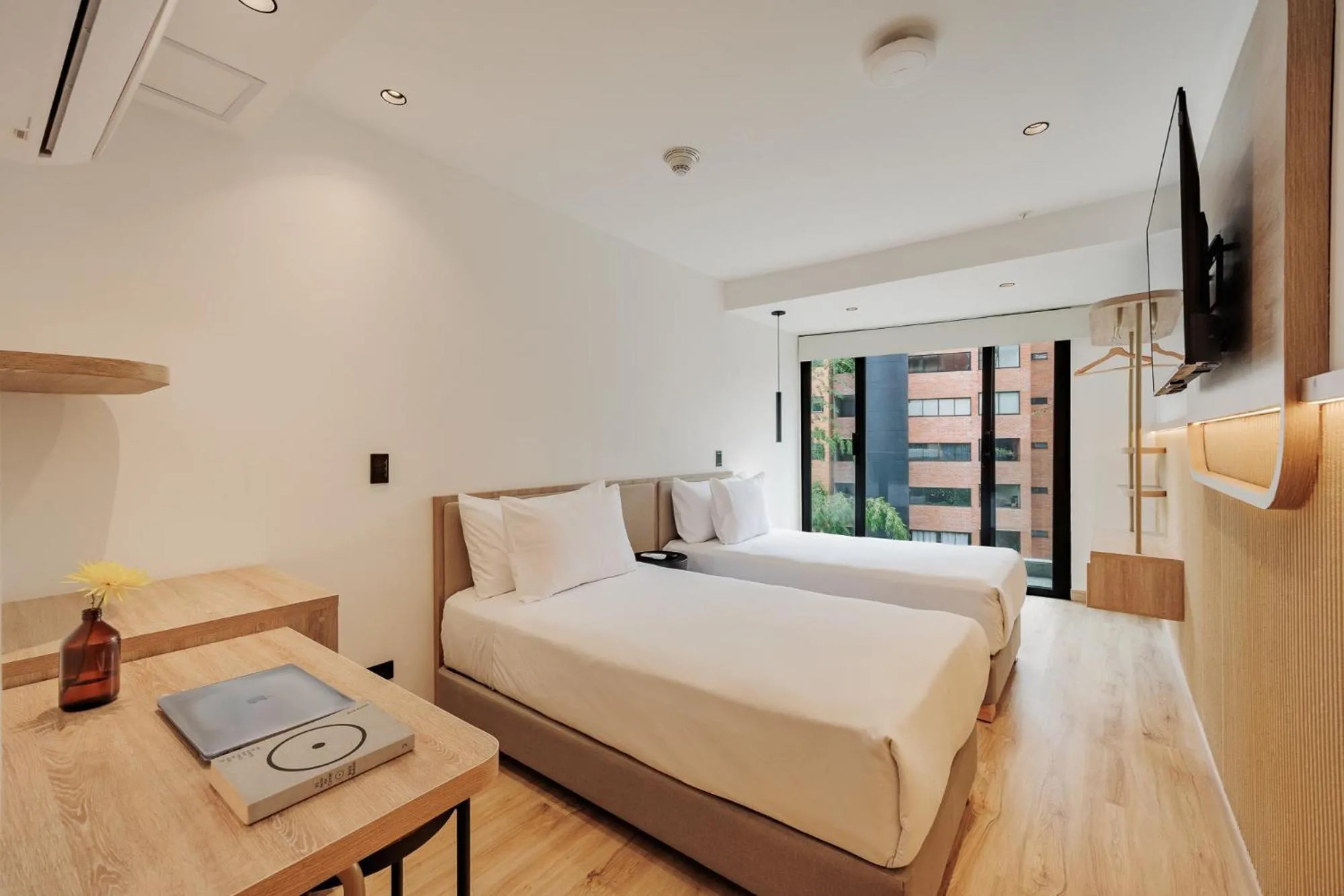 Standard Twin Room in Lomm By Somos The Group