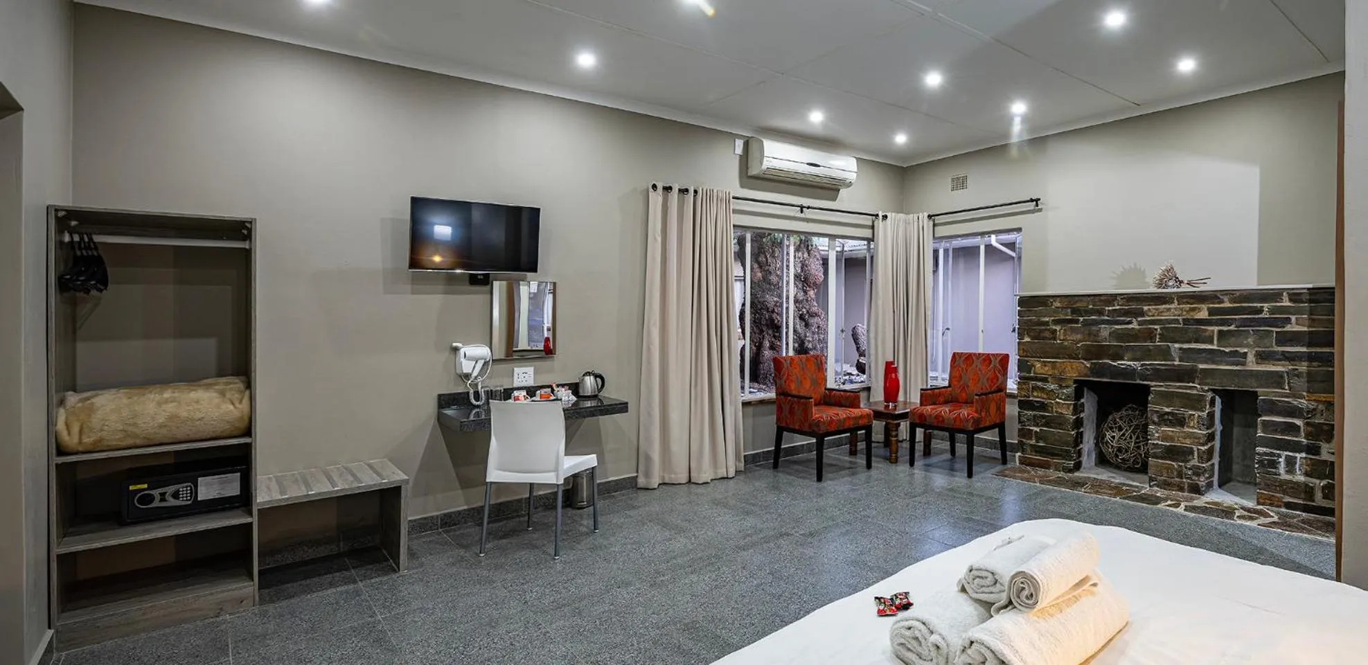 TV and multimedia in Calvinia Hotel