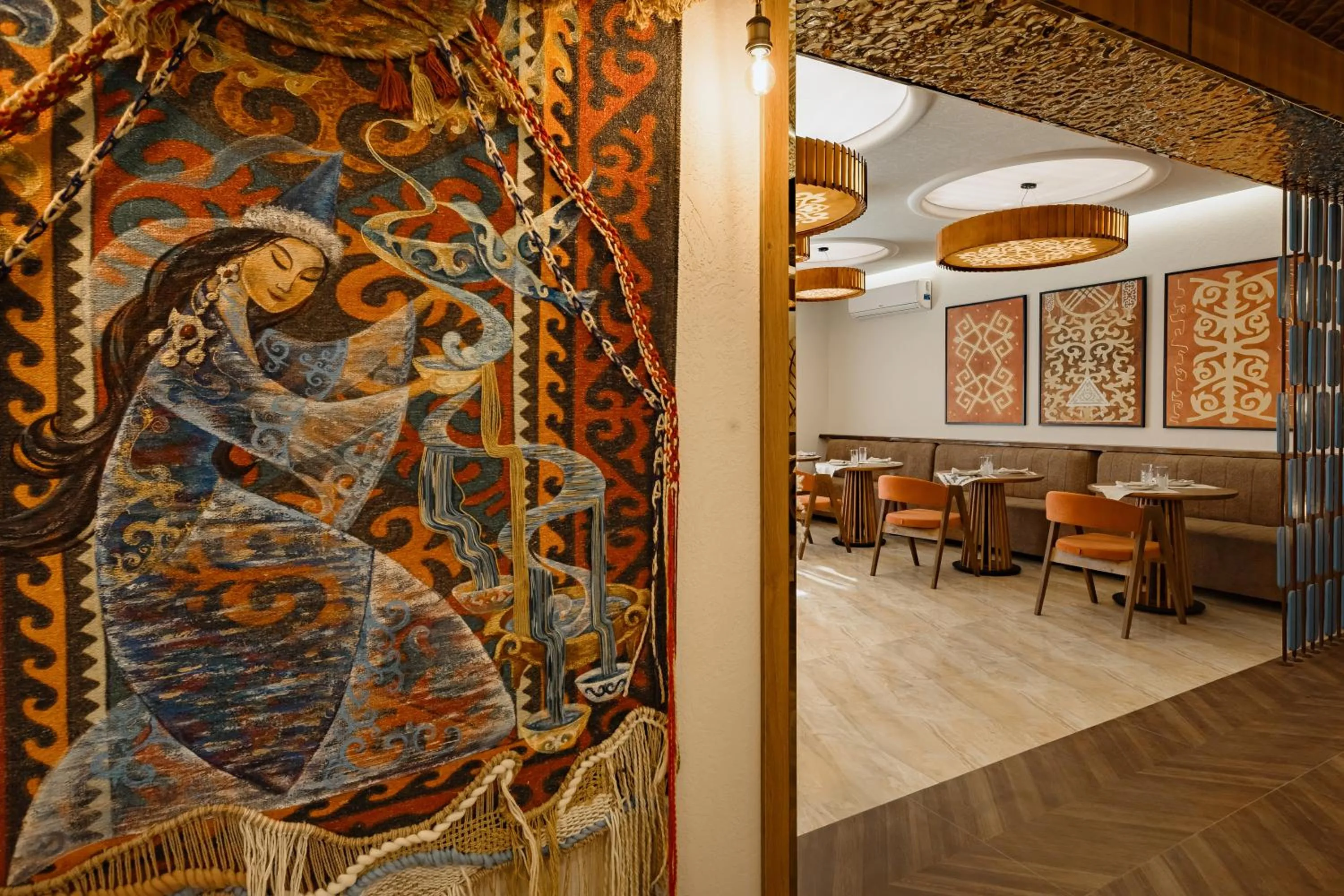 Restaurant/places to eat in Beibarys Hotel