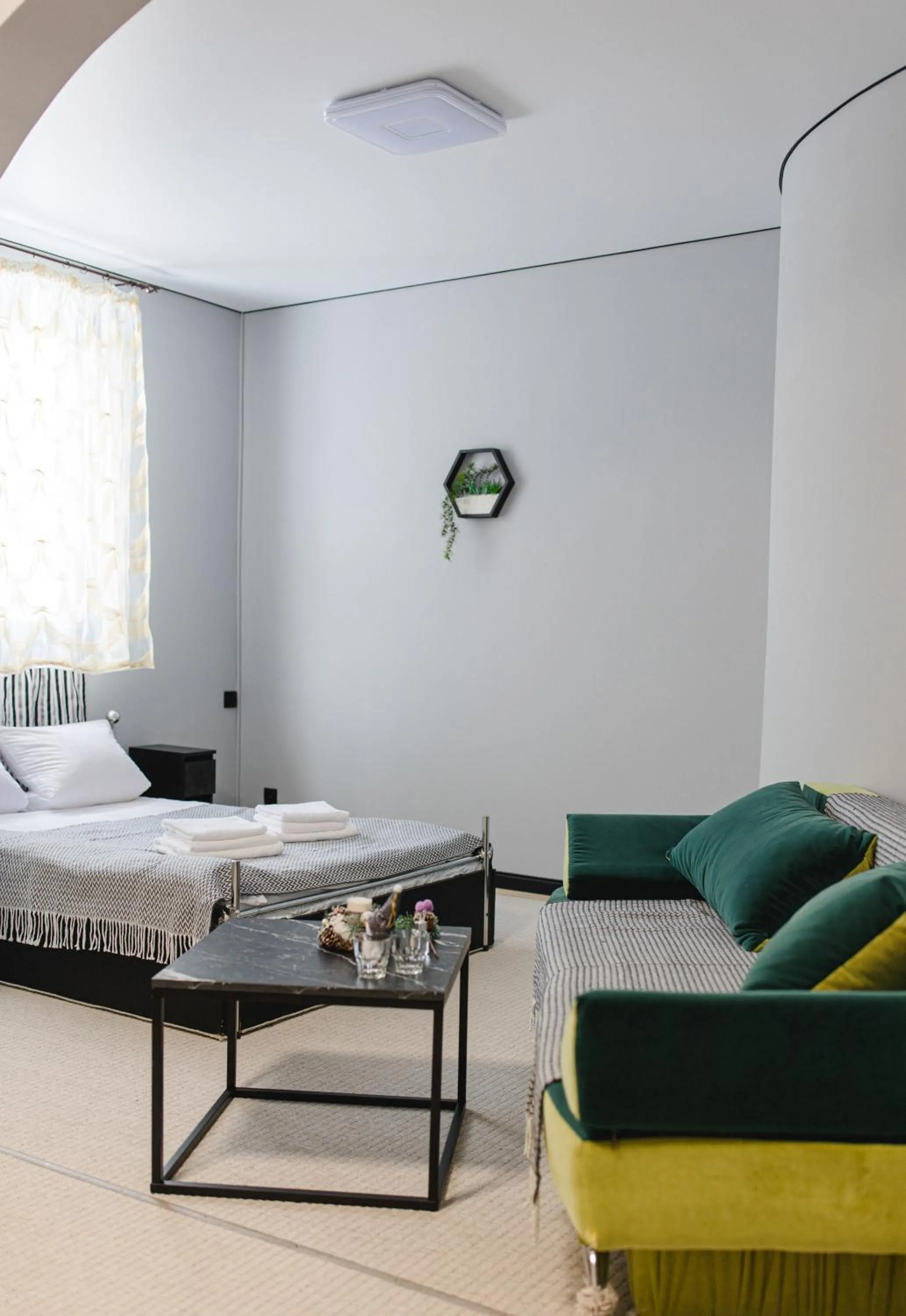 Bed in Kolyba Opryshkiv