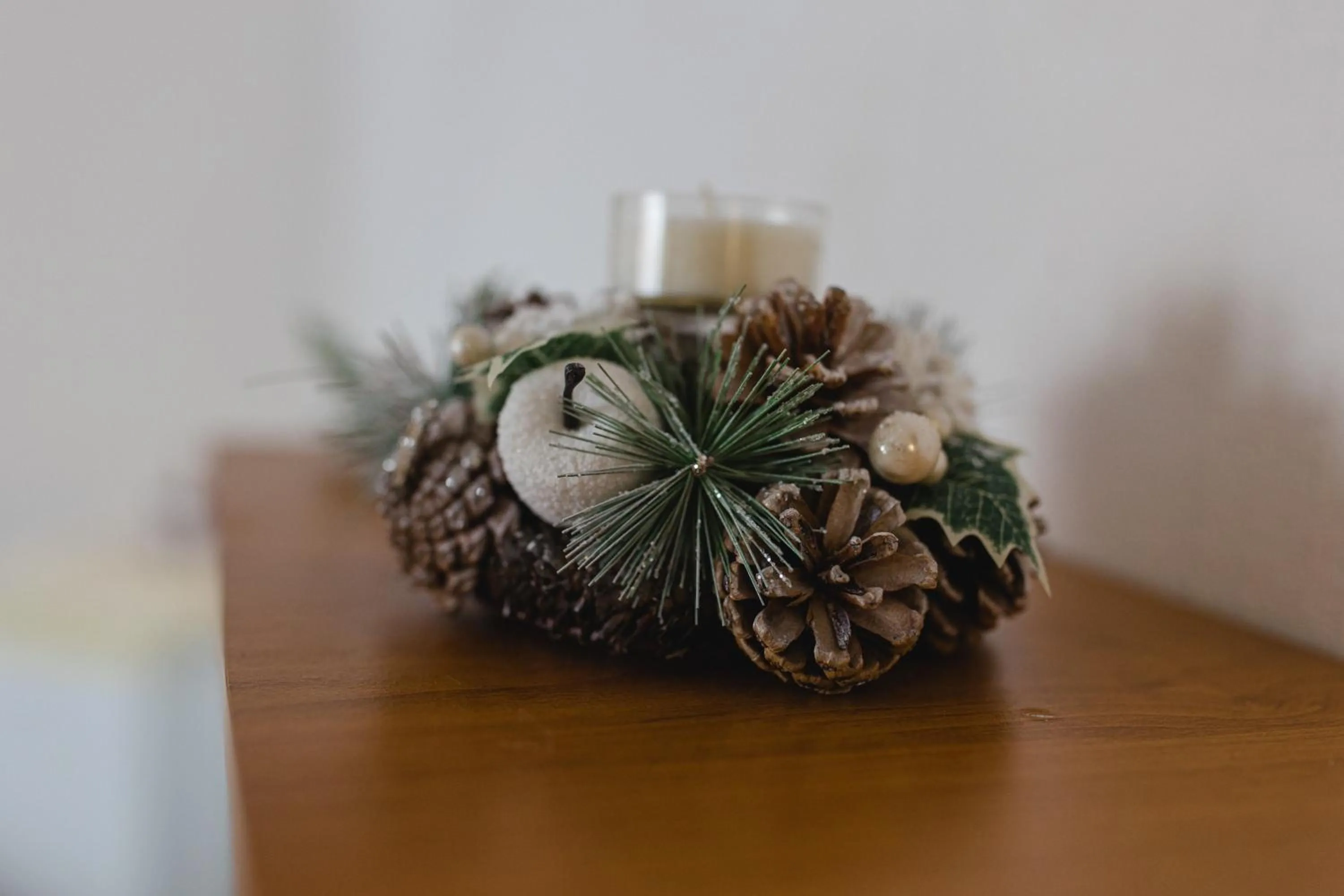 Decorative detail in Kolyba Opryshkiv