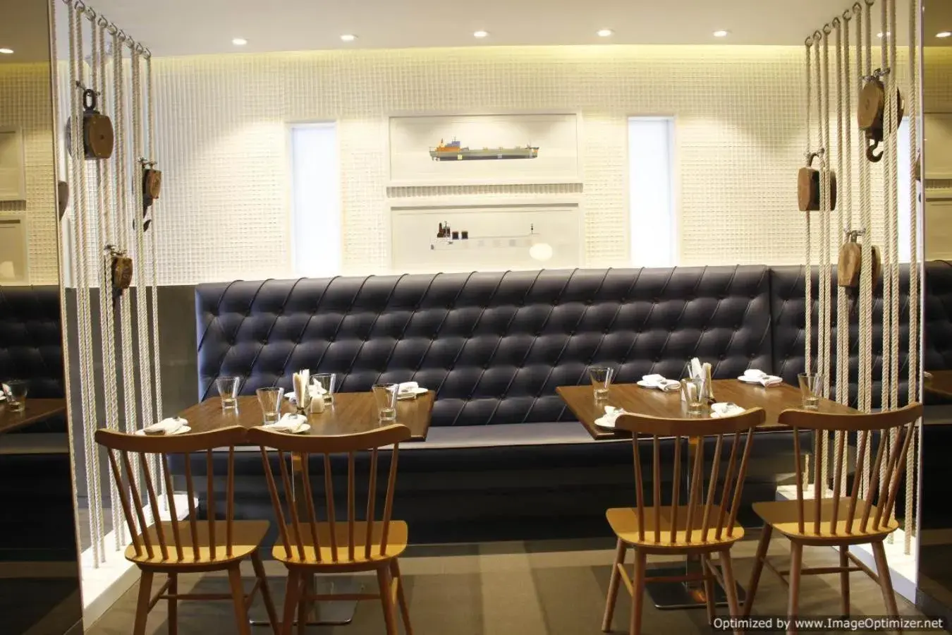 Restaurant/places to eat in The Port Hotel Restaurant/places to eat in The Port Hotel