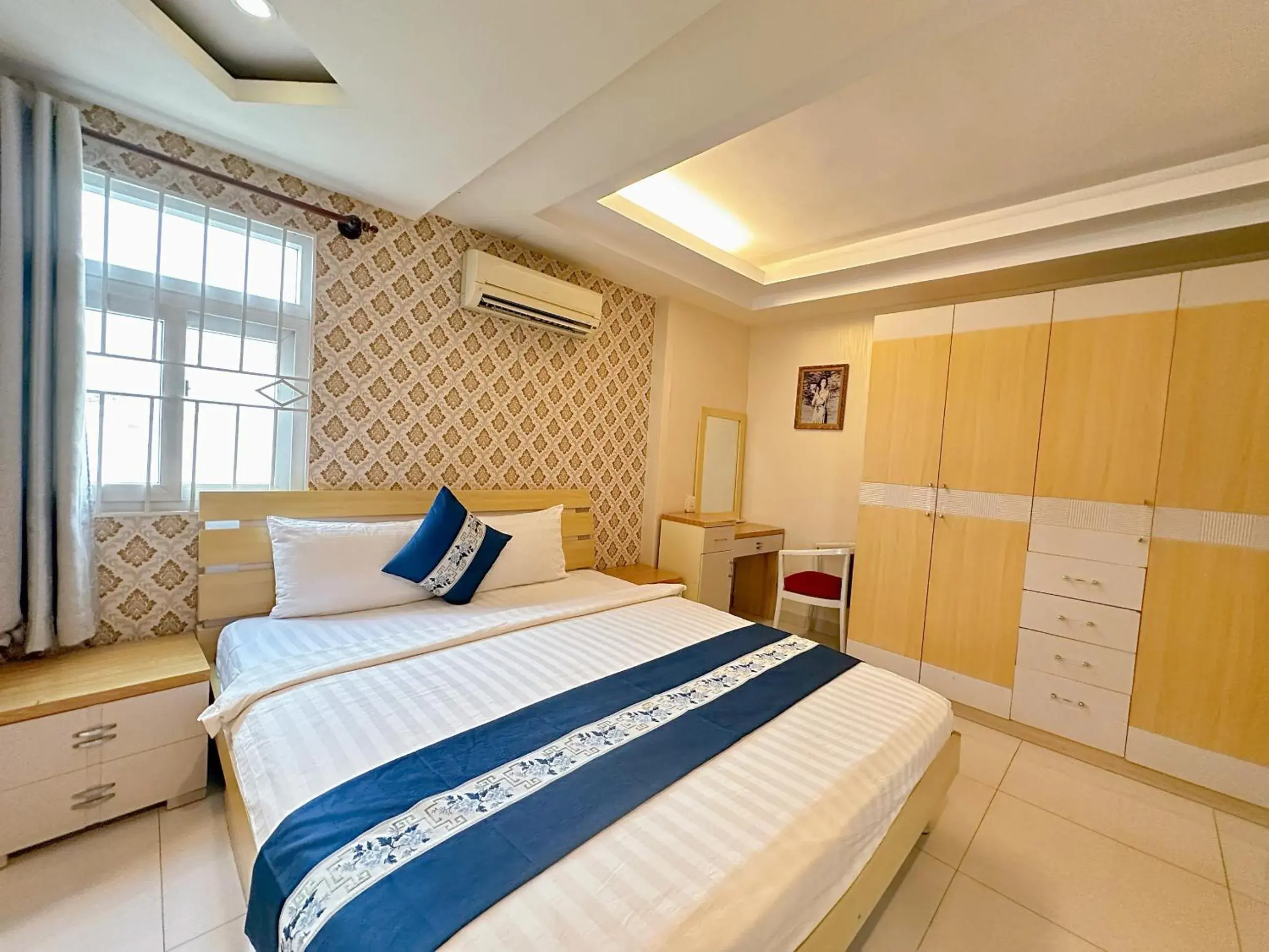 Bedroom, Bed in Kim Dung Hotel Tran Quang Khai Bedroom, Bed in Kim Dung Hotel Tran Quang Khai