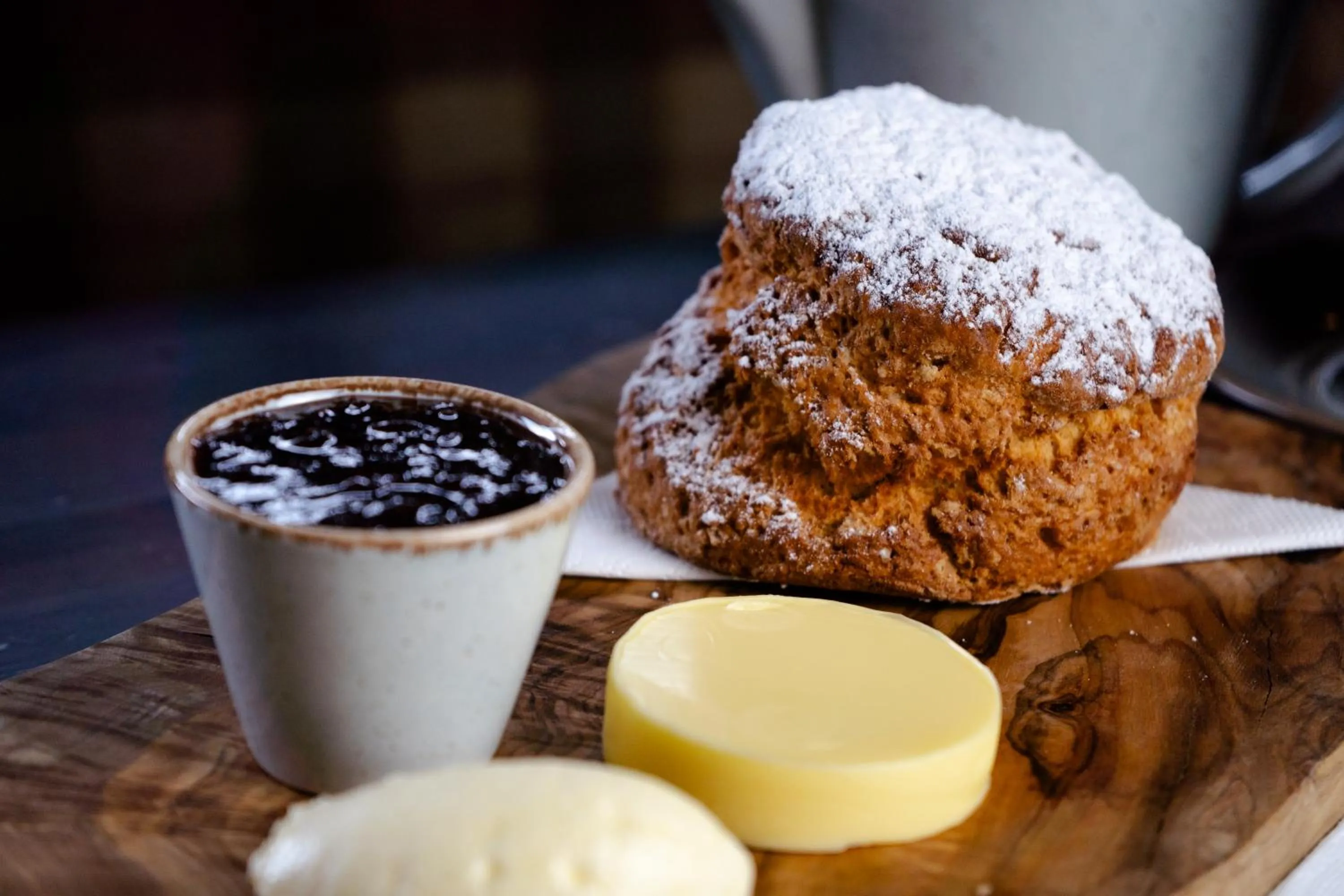 Lakeside Manor Hotel