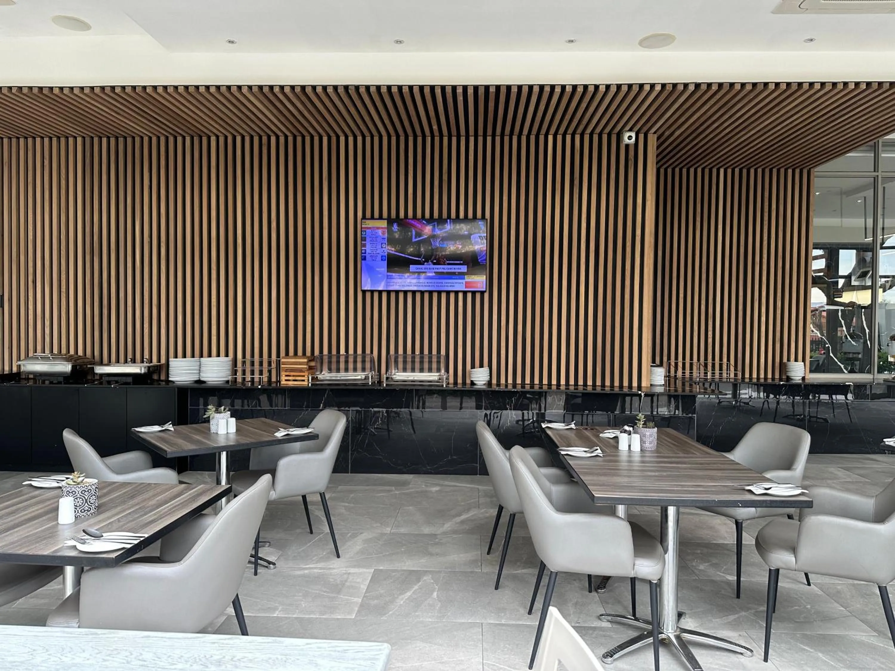 Buffet breakfast in The Capital on Bath