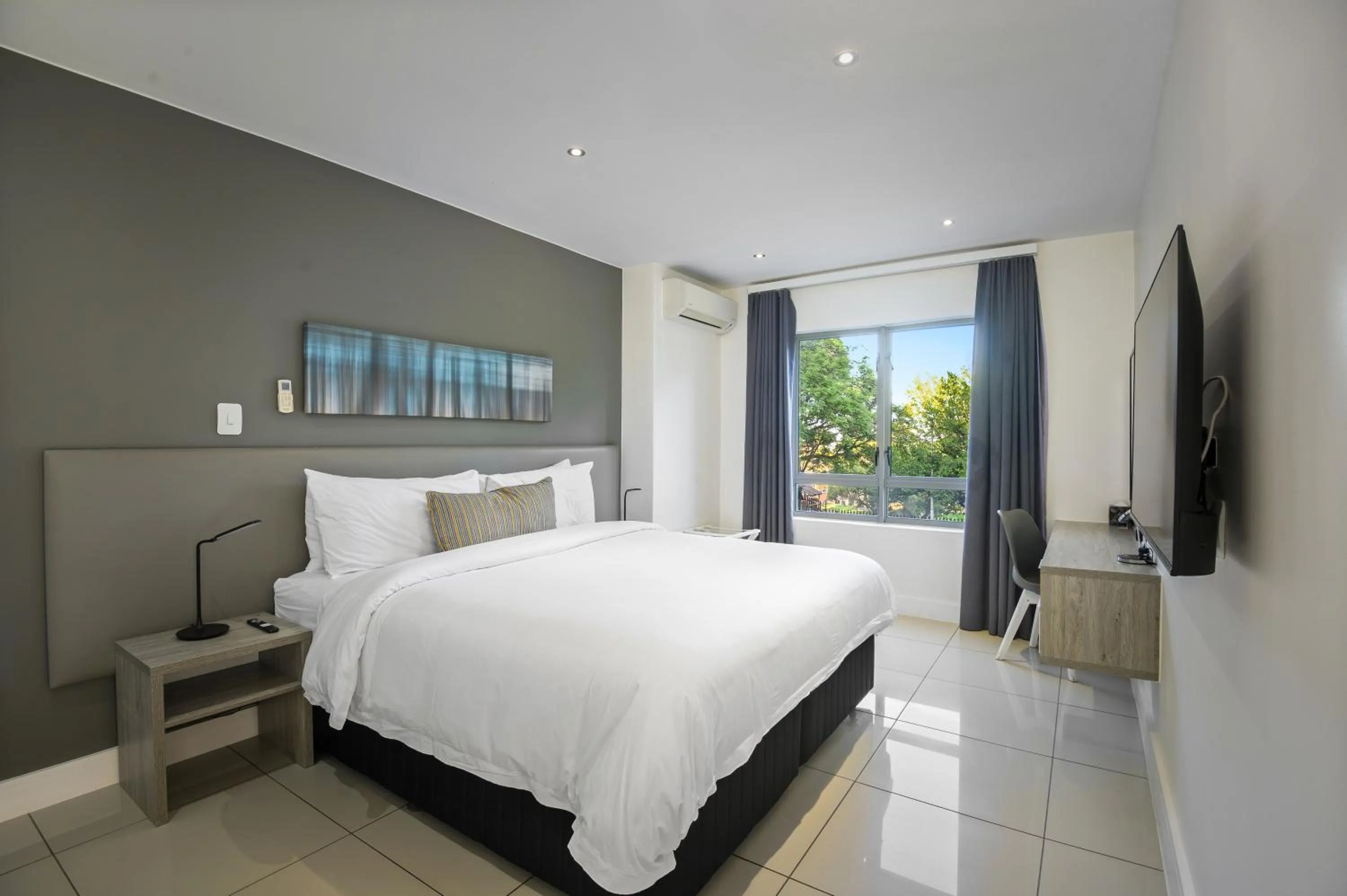 Bathroom, Bed in The Capital on Bath