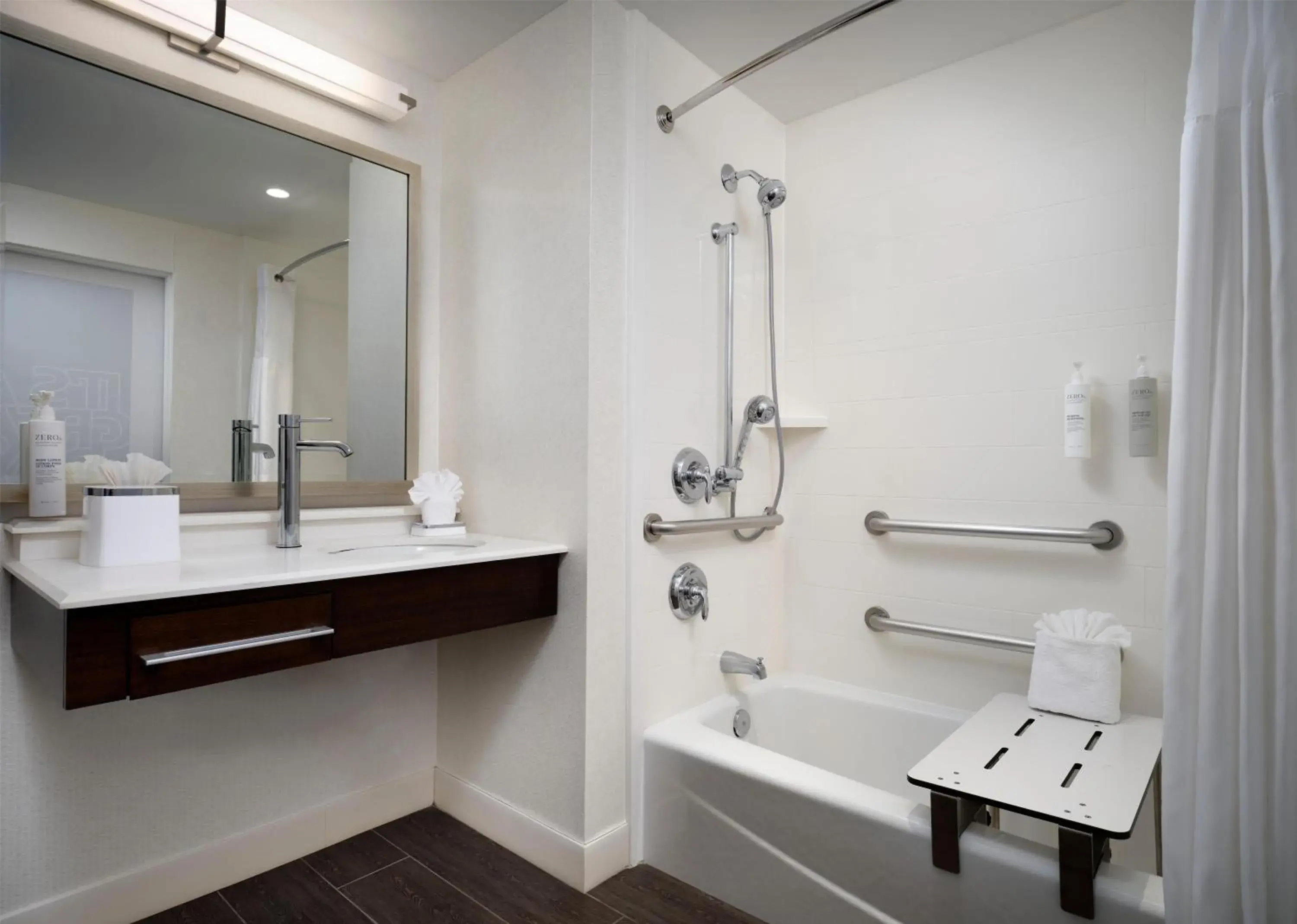 Bathroom in Hampton Inn & Suites Dallas Downtown Bathroom in Hampton Inn & Suites Dallas Downtown