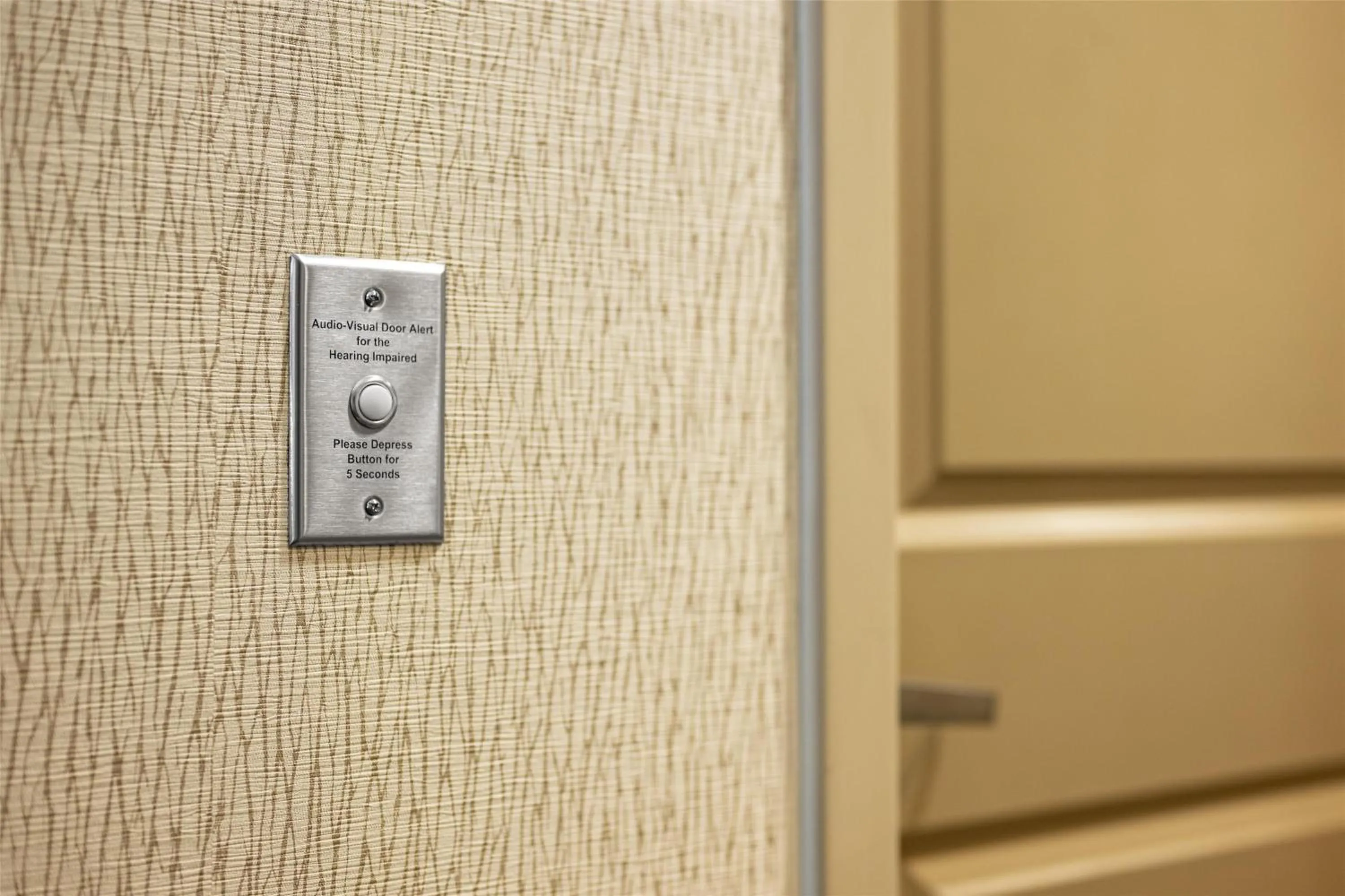 Bedroom in Hampton Inn and Suites La Crosse Downtown