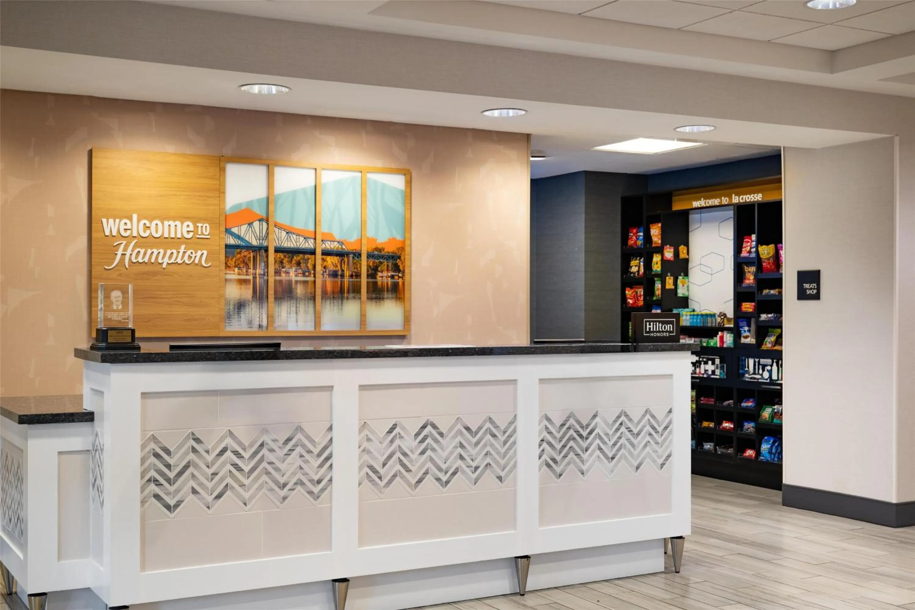 Lobby or reception in Hampton Inn and Suites La Crosse Downtown