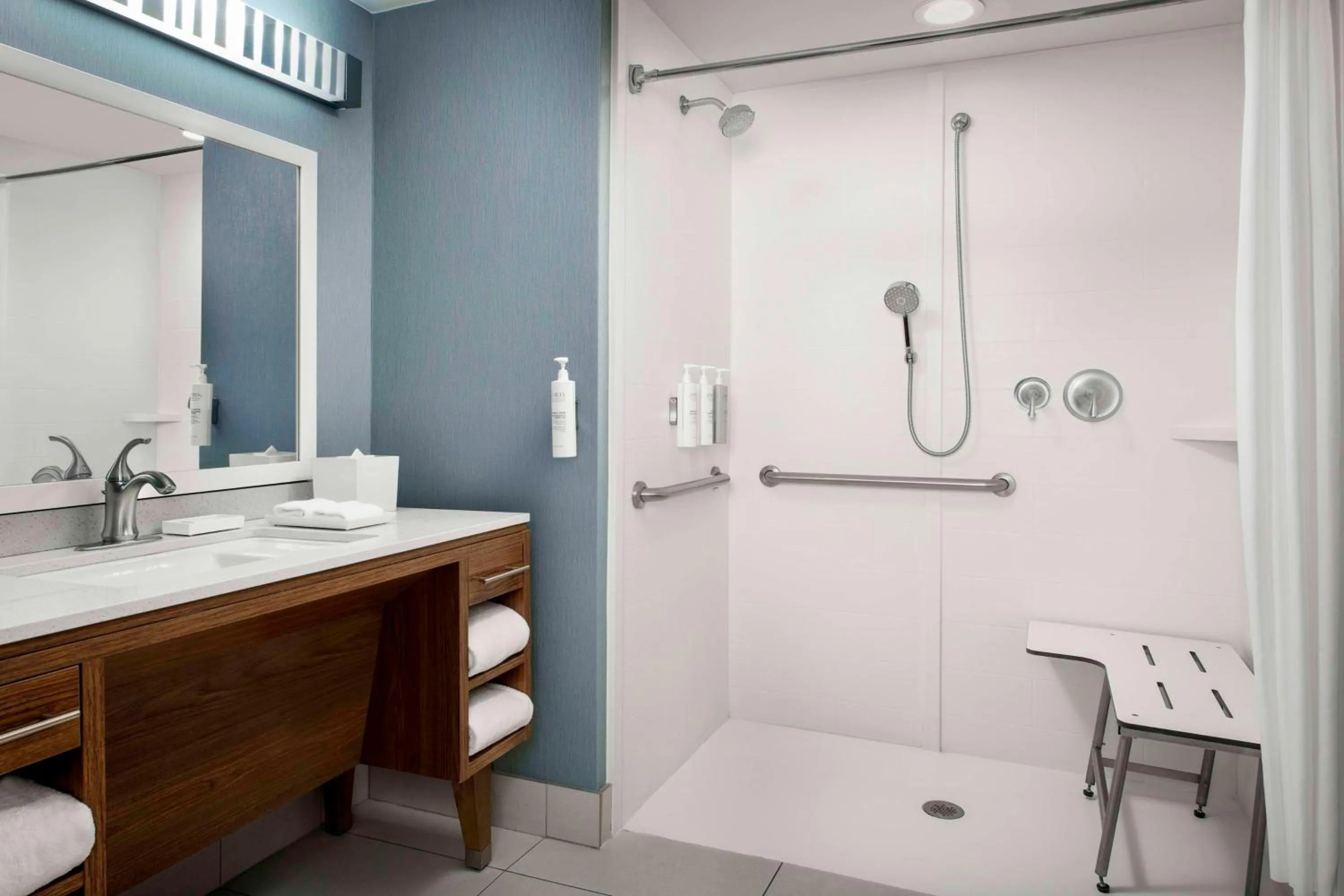 Bathroom in Home2 Suites by Hilton Tallahassee State Capitol