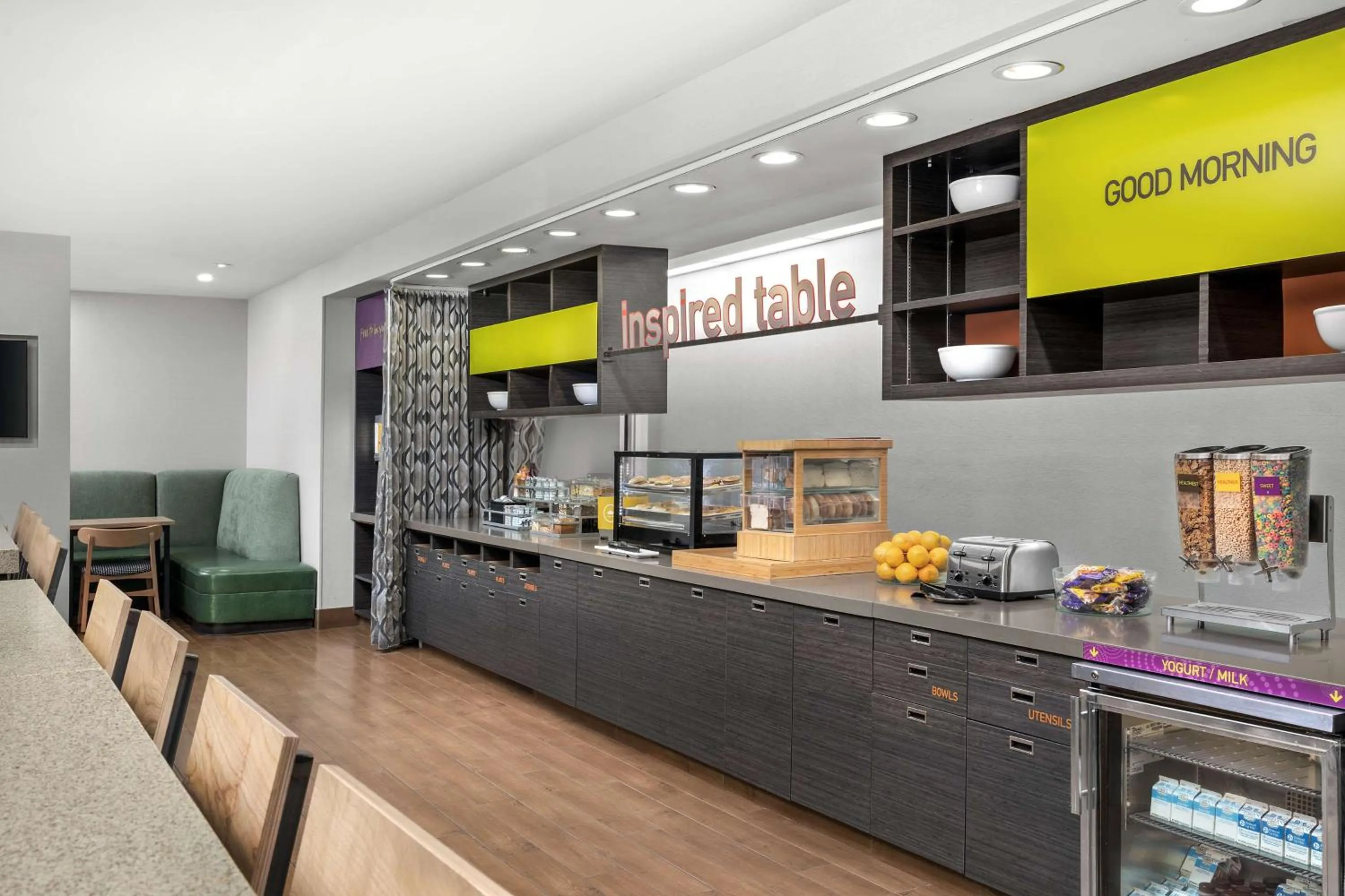 Breakfast in Home2 Suites by Hilton Tallahassee State Capitol