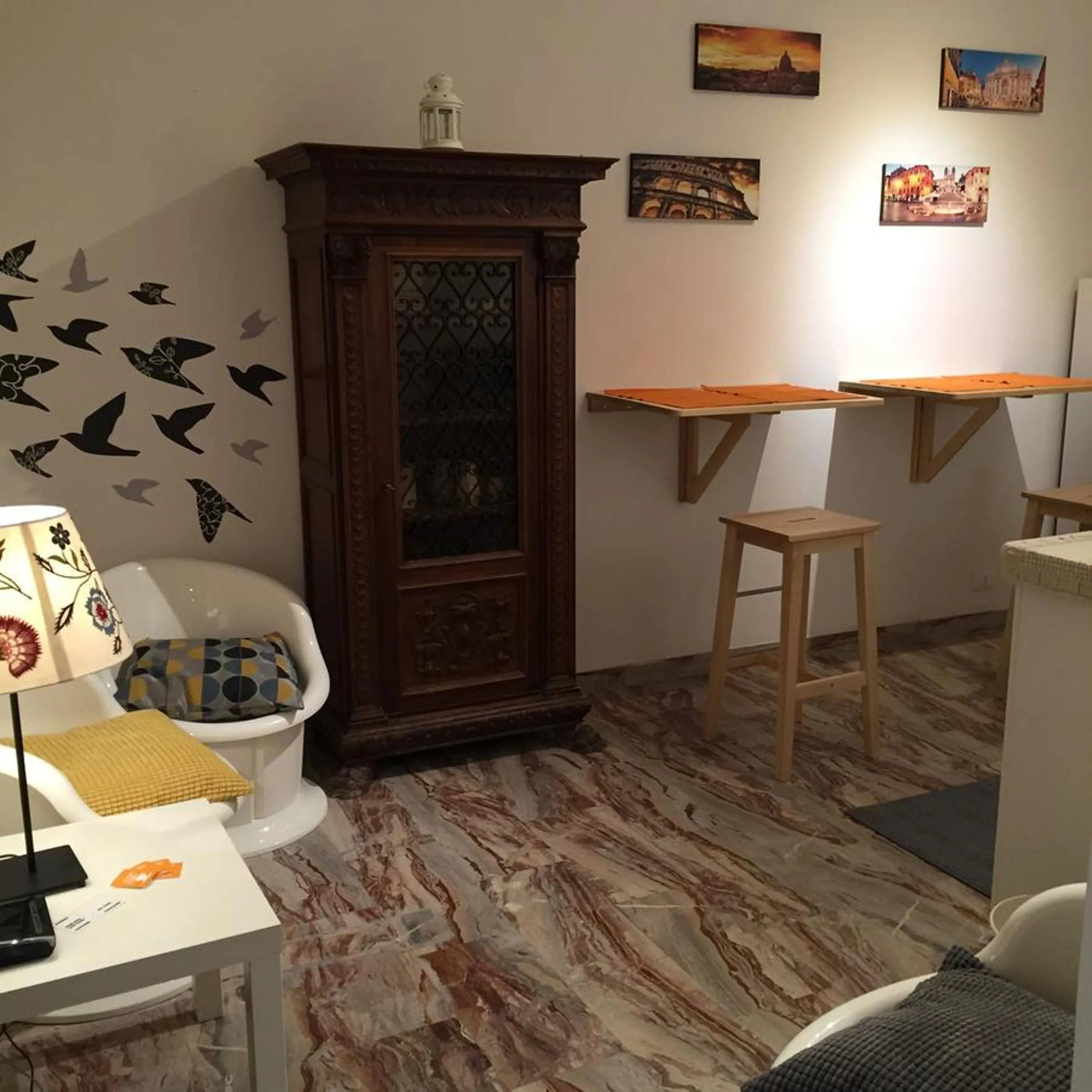 Communal lounge/ TV room in B&B Isolatiberina