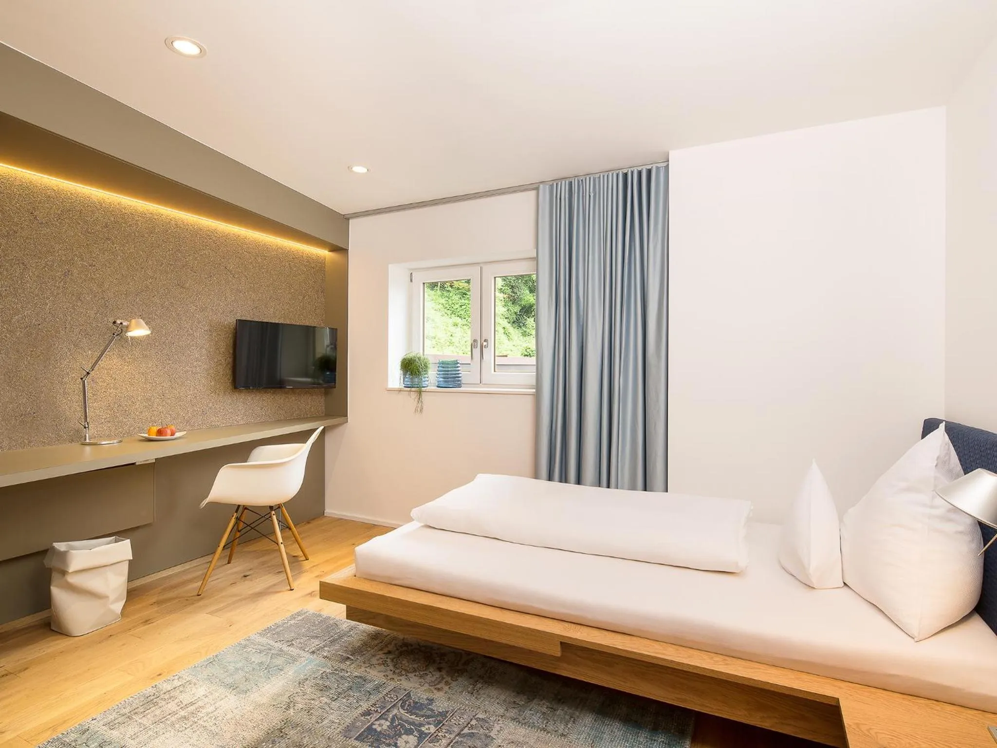 Day, Bed in Gasthof Schopper