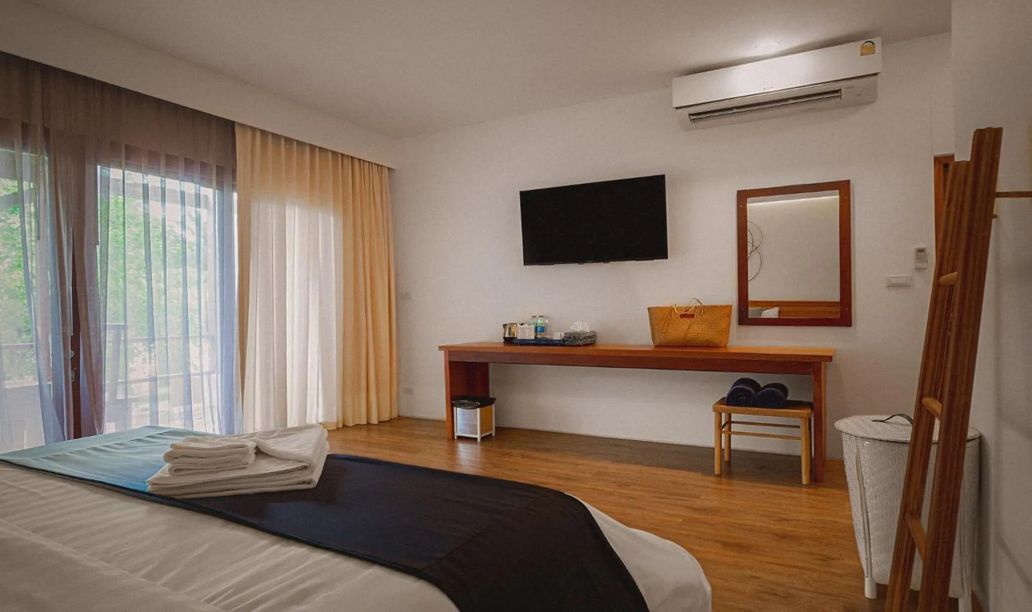 Bed in Sichon Cabana Beach Resort