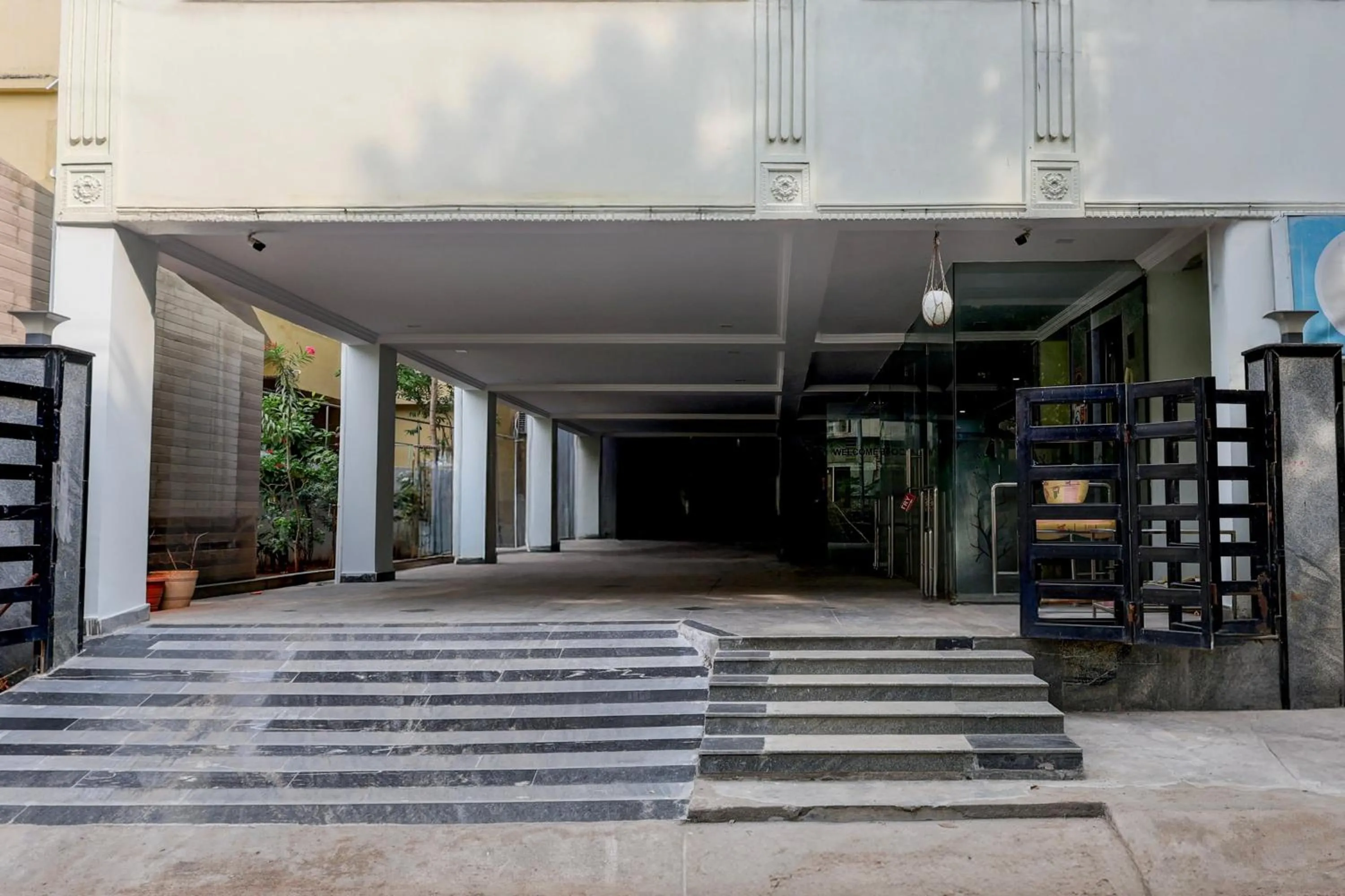 Facade/entrance in Townhouse Benz Circle MG Road