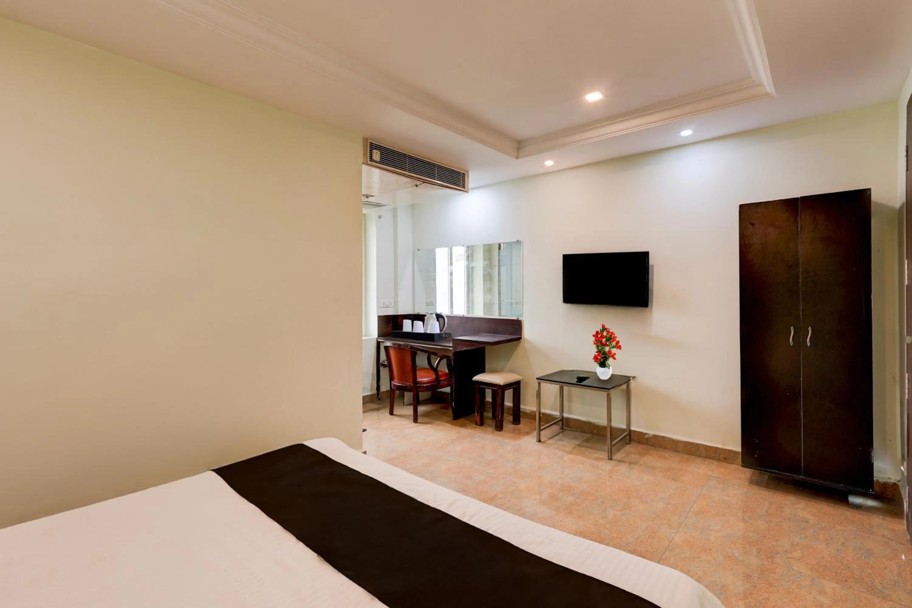 Bedroom, Bed in Townhouse Benz Circle MG Road