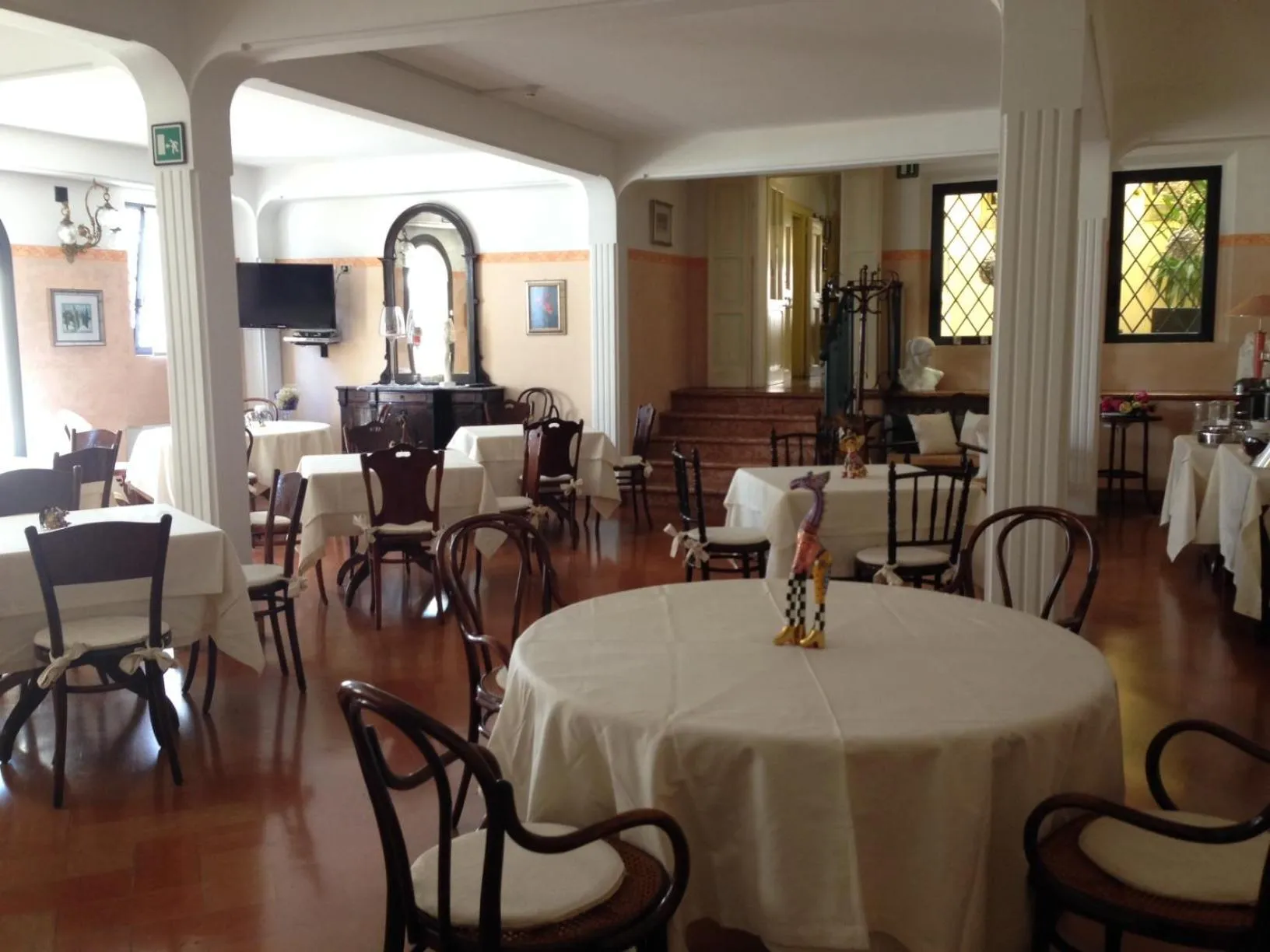 Restaurant/places to eat in Hotel San Genesio