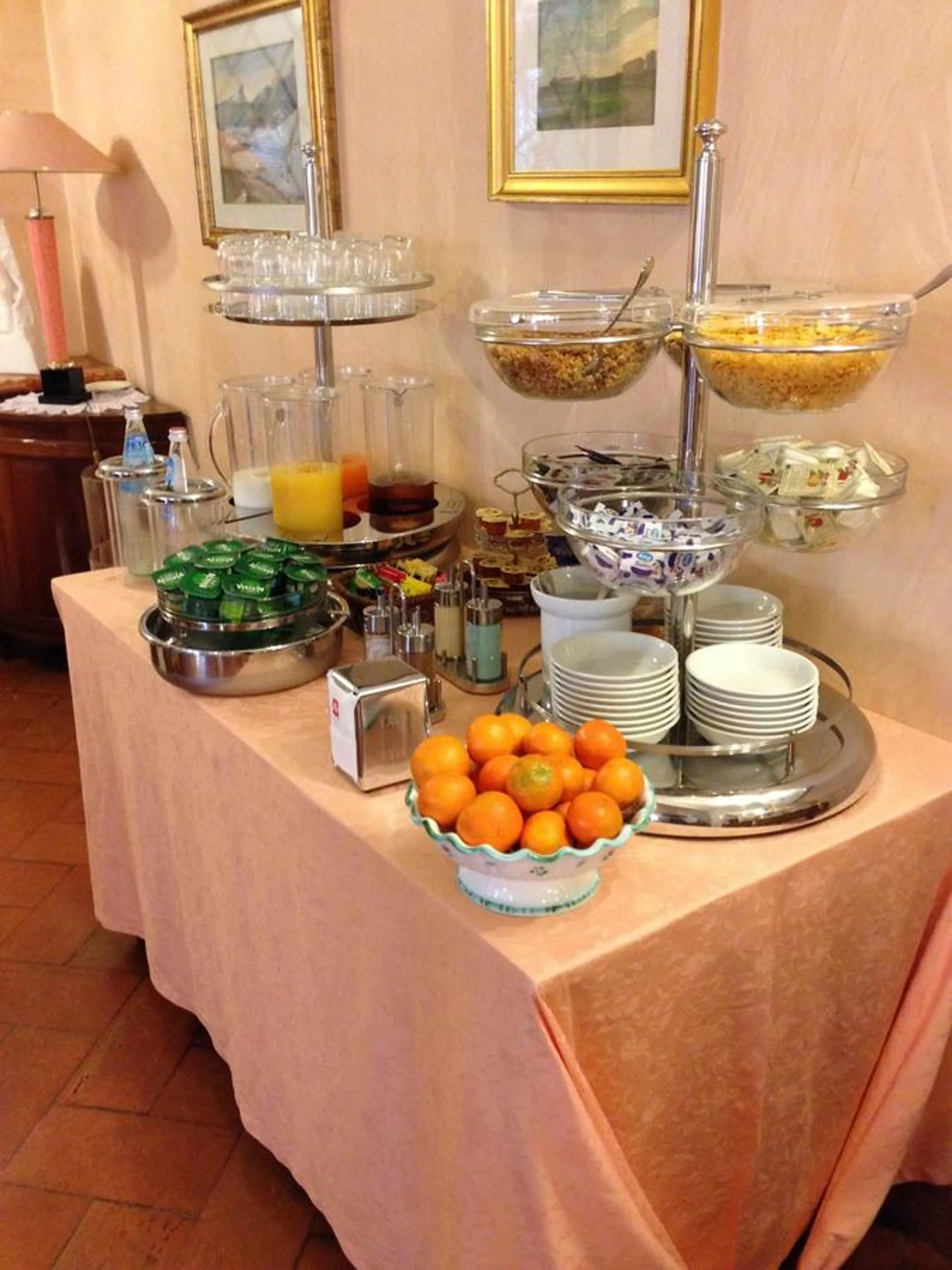 Breakfast in Hotel San Genesio