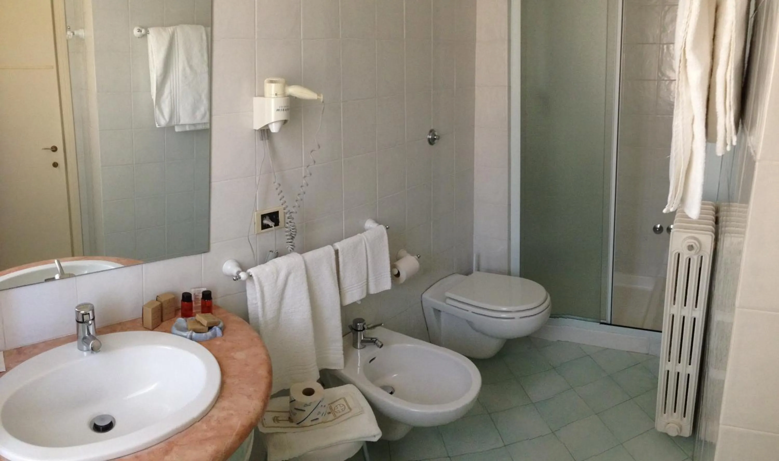 Bathroom in Hotel San Genesio