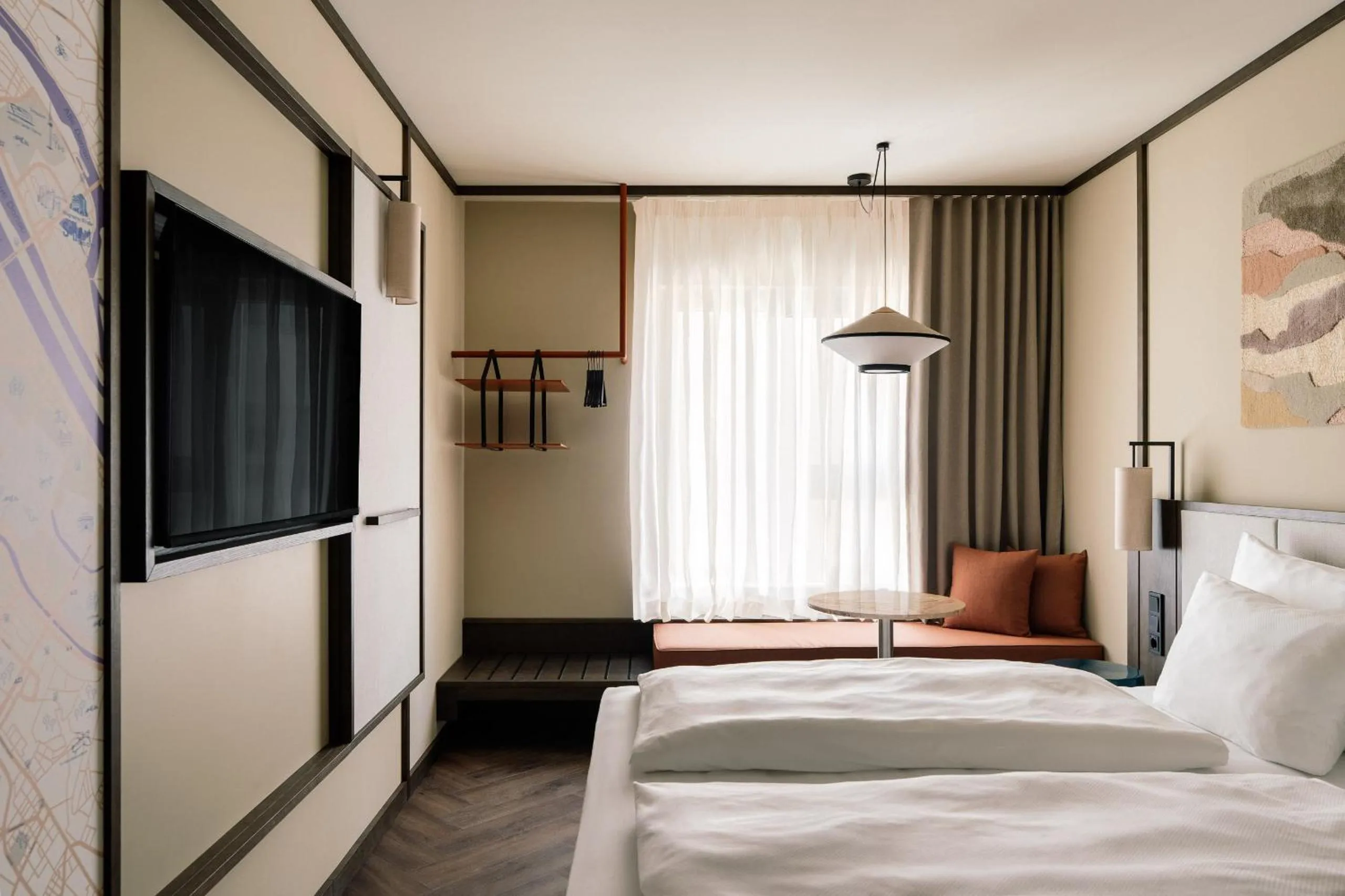 Bed in Hotel Schani City