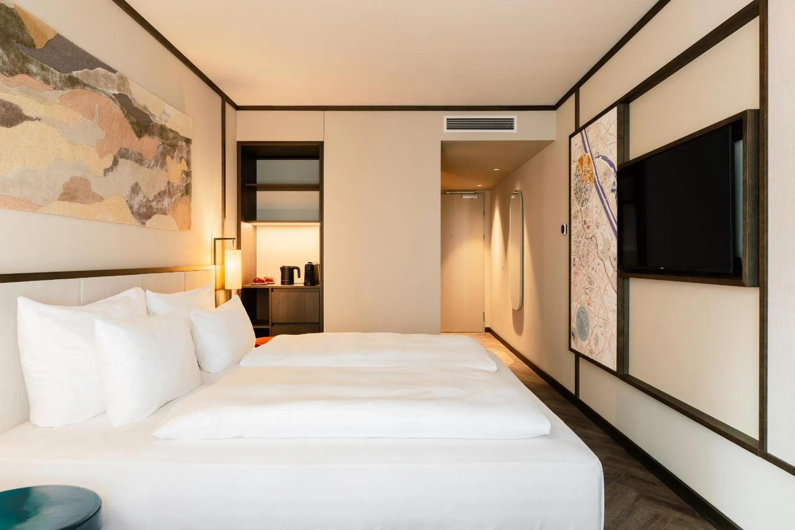 Bed in Hotel Schani City